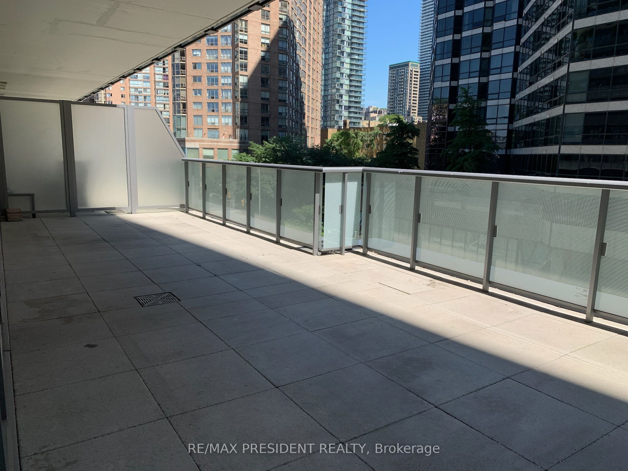 57 St Joseph Street 408, Toronto, ON M5S 0C5 photo 4