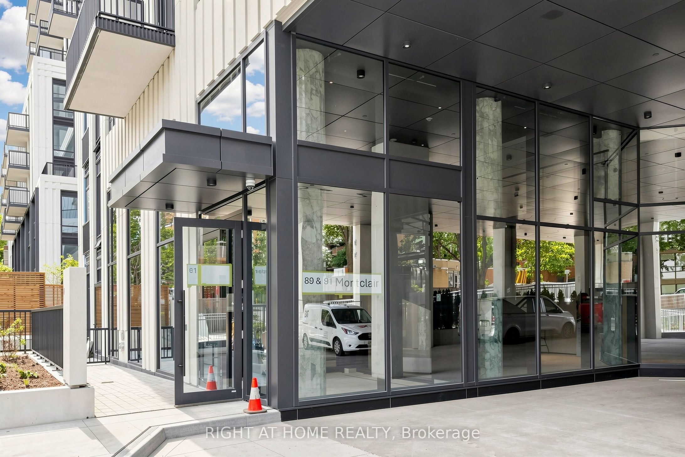 91 Montclair Avenue 521, Toronto, ON M5P 0B1 photo 5