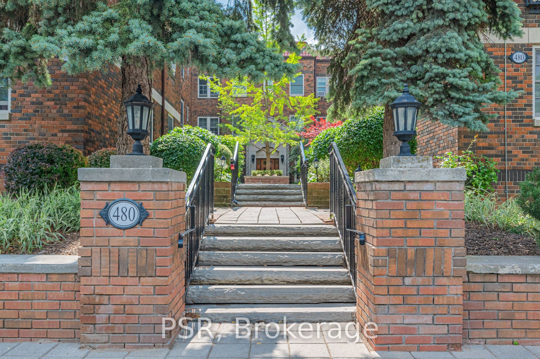 480 Oriole Parkway 108, Toronto, ON M5P 2H8 photo 2