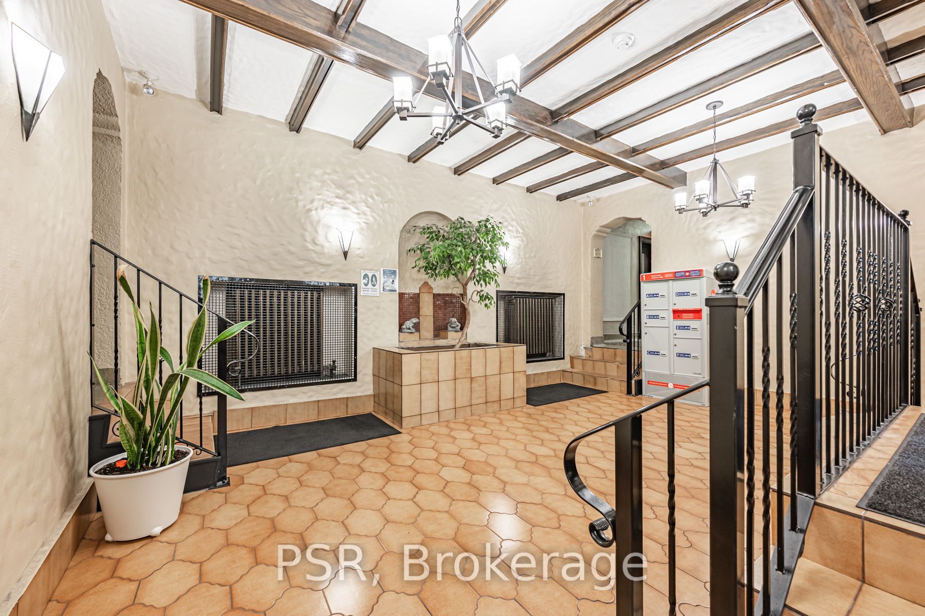 480 Oriole Parkway 108, Toronto, ON M5P 2H8 photo 5