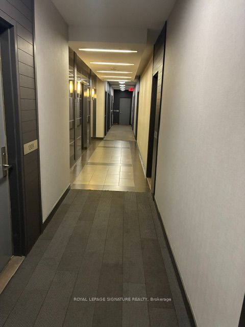 126 Simcoe Street 1307, Toronto, ON M5H 4E6 photo 5