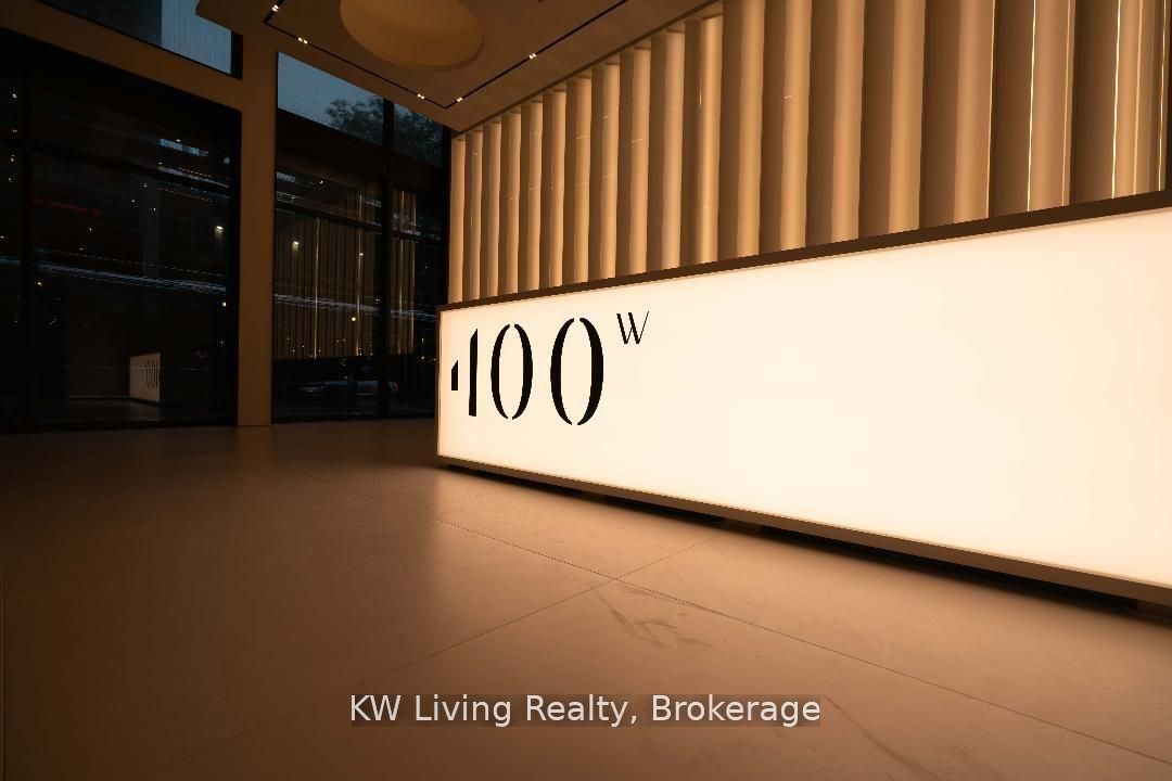 400 King Street W 907, Toronto, ON M5V 0X8 photo 3