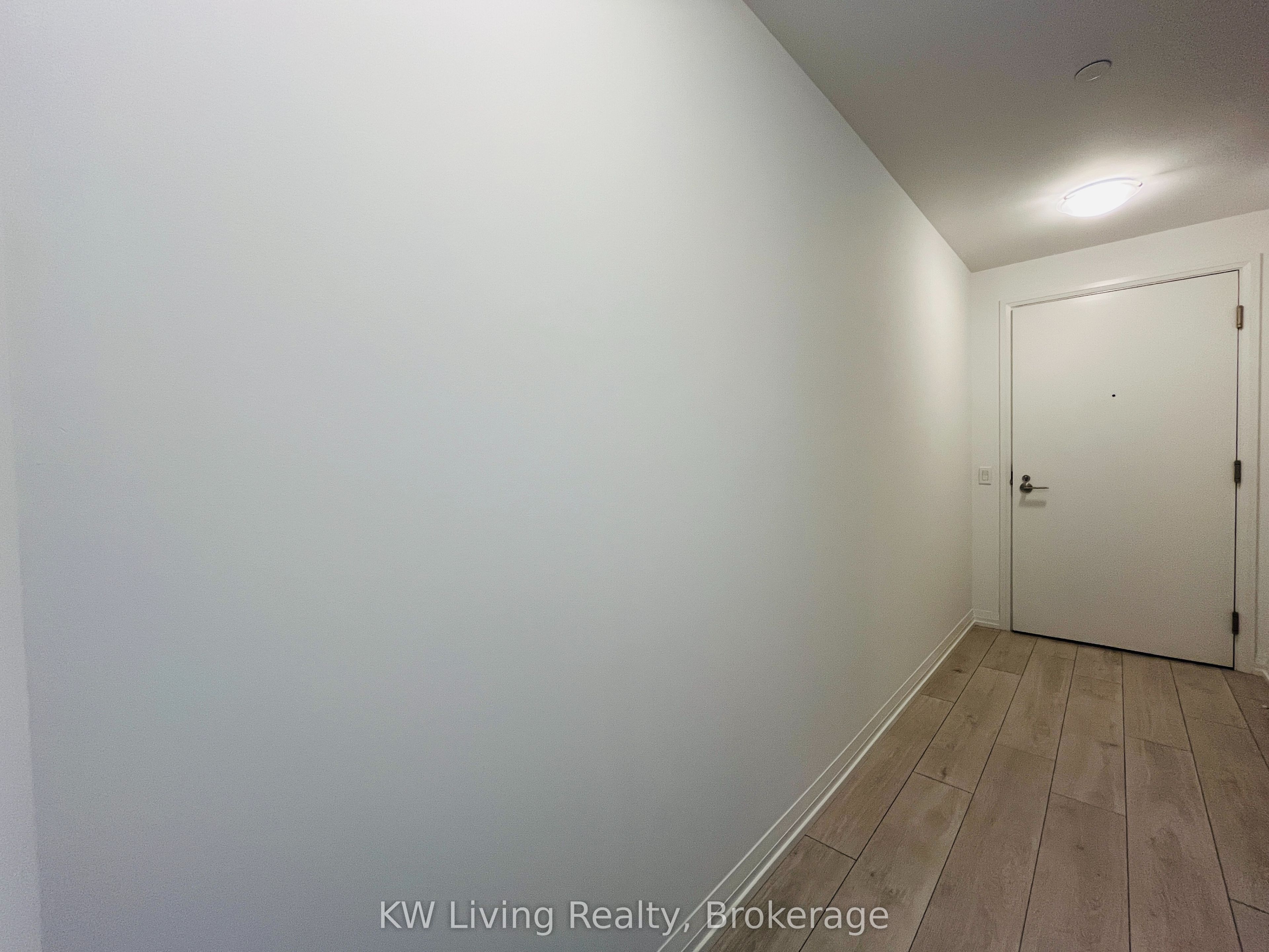 400 King Street W 907, Toronto, ON M5V 0X8 photo 5