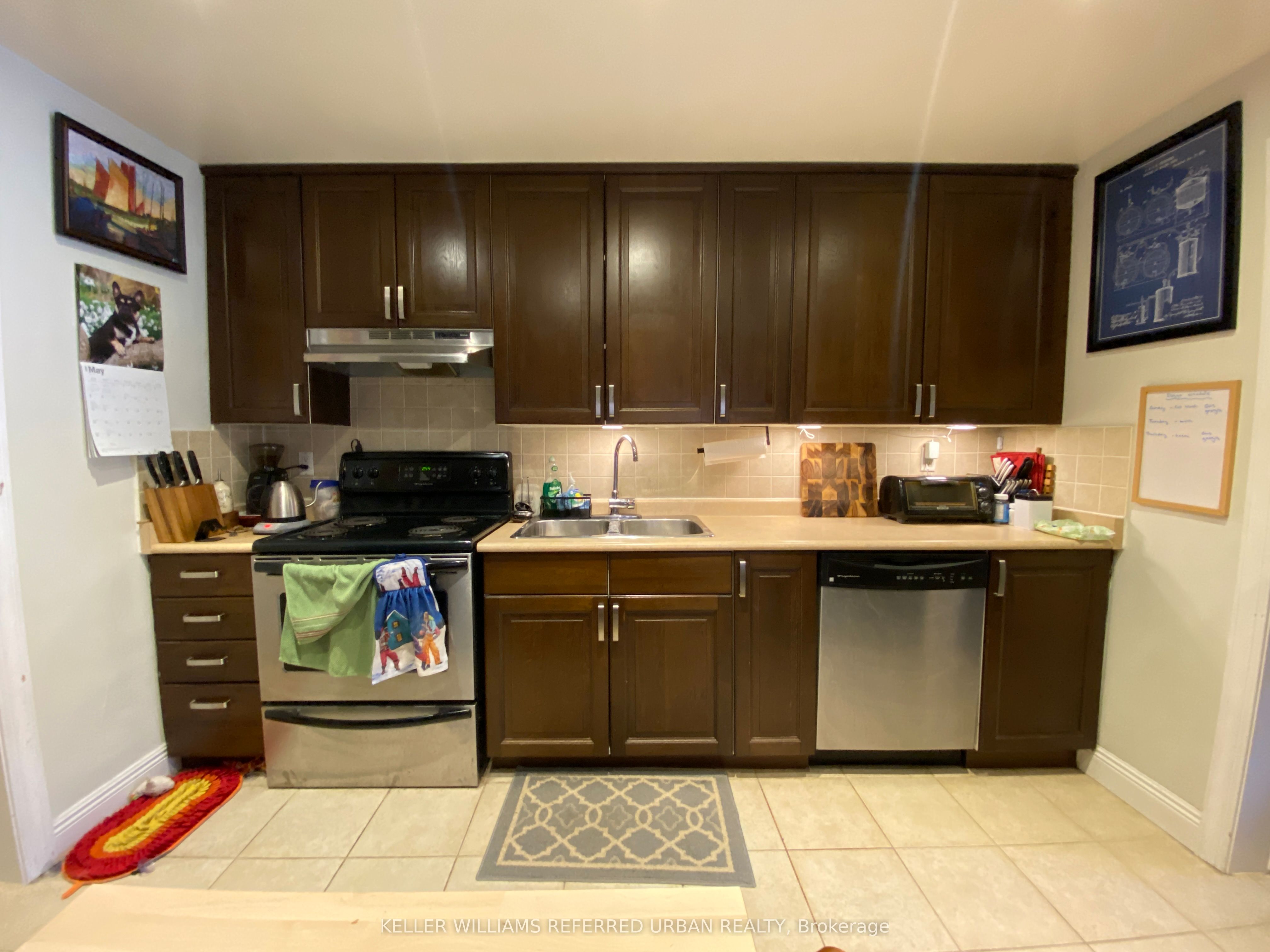 429 Ossington Avenue Main, Toronto, ON M6J 3A6 photo 2