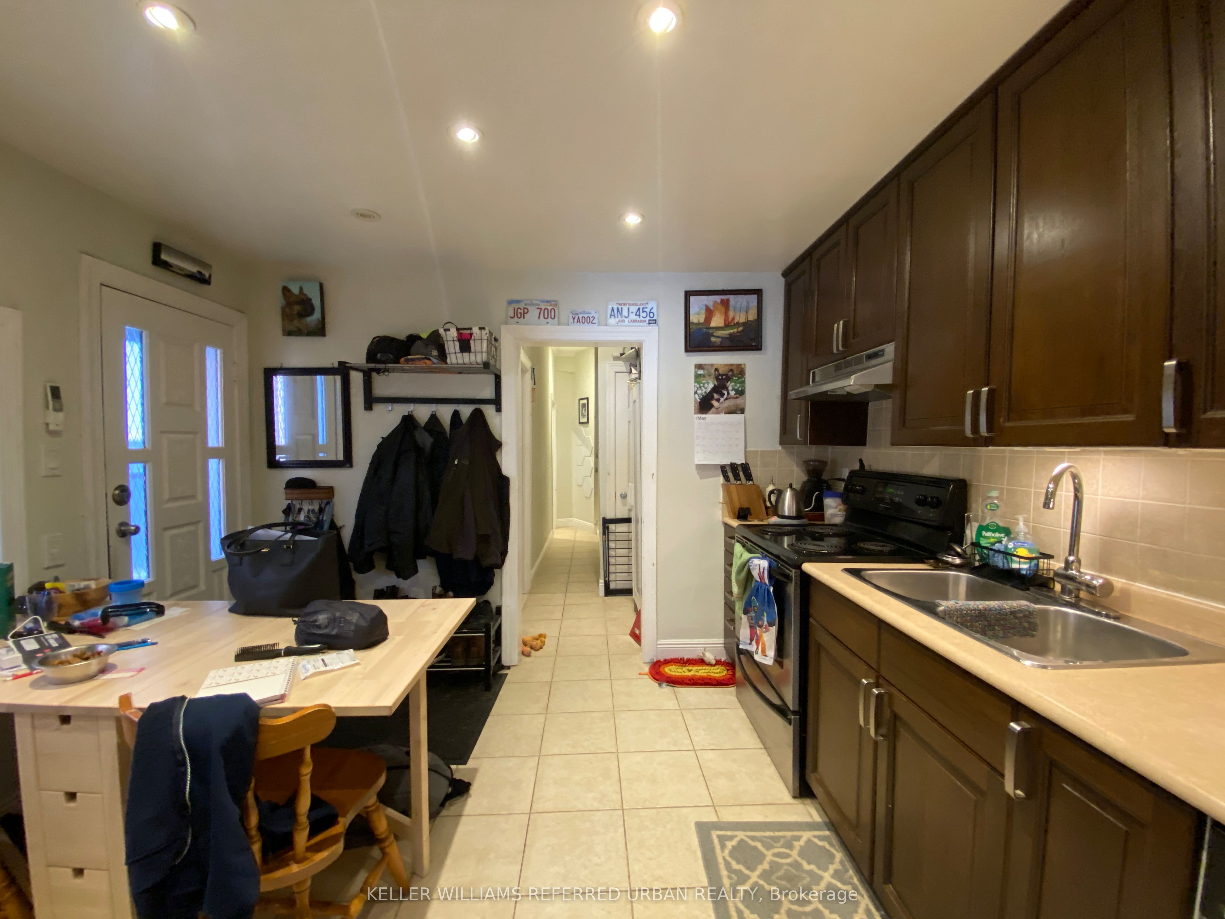 429 Ossington Avenue Main, Toronto, ON M6J 3A6 photo 4