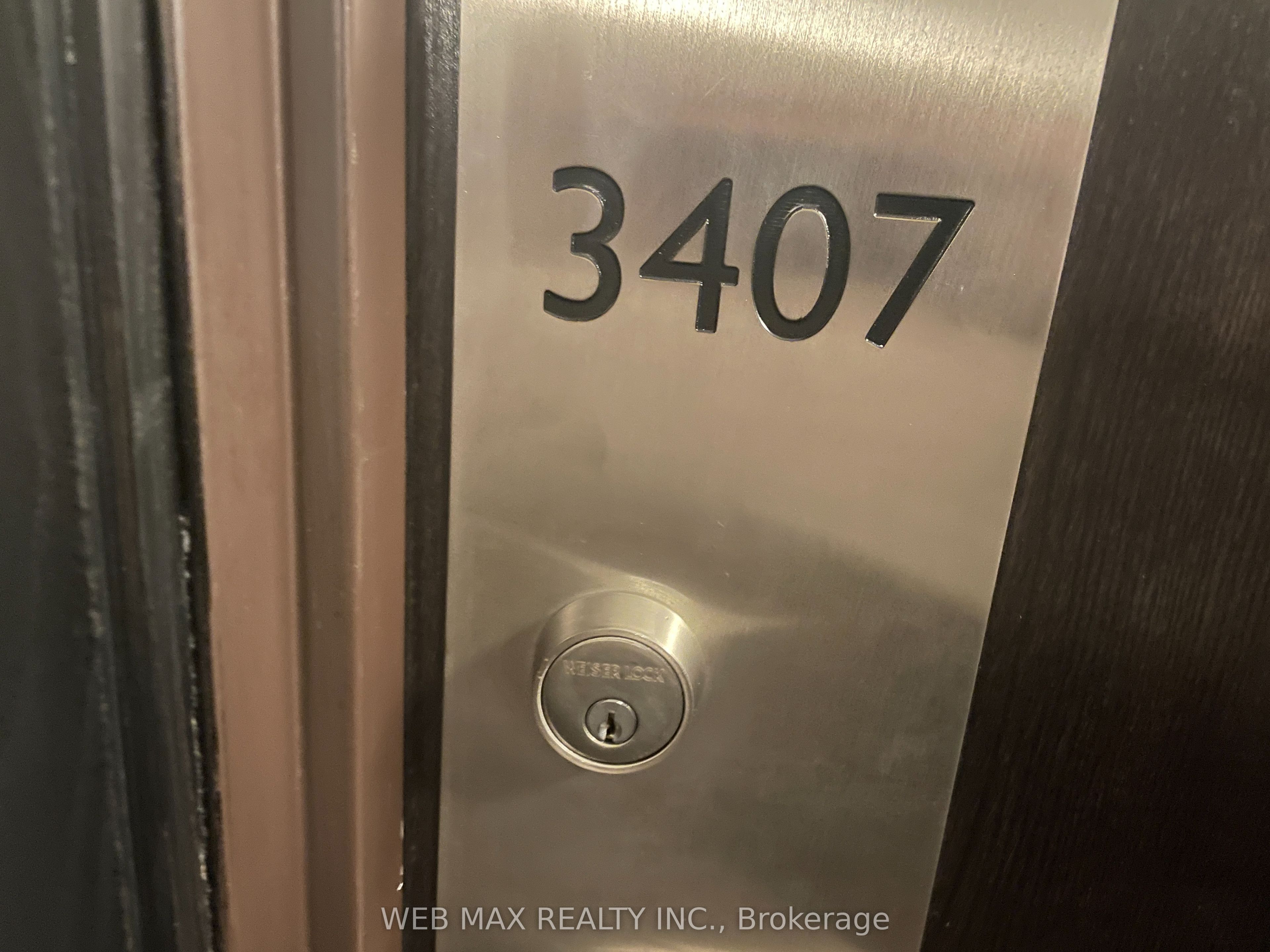 120 Homewood Avenue 3407, Toronto, ON M4Y 2J3 photo 2