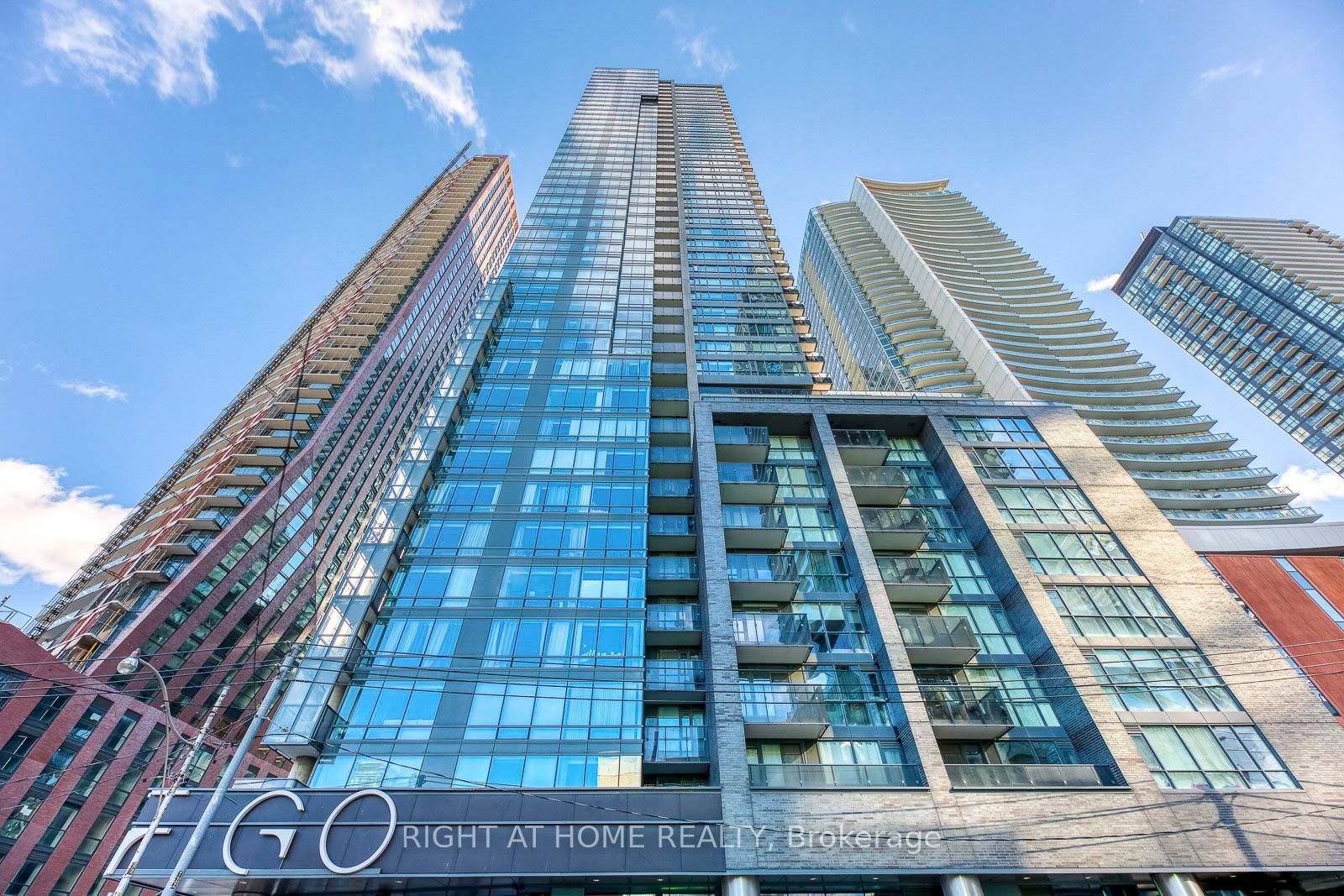 295 Adelaide Street W 314, Toronto, ON M5V 0L4