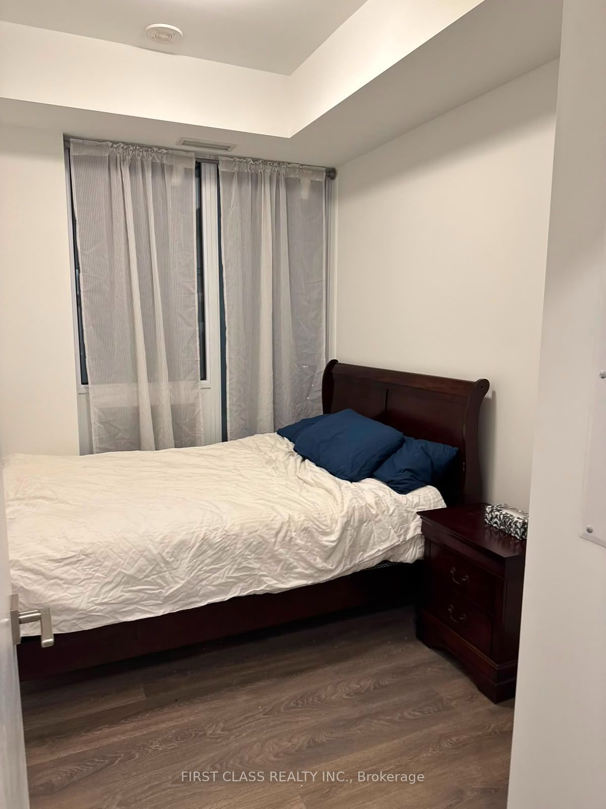 82 Dalhousie Street 2517, Toronto, ON M5B 0C5 photo 3