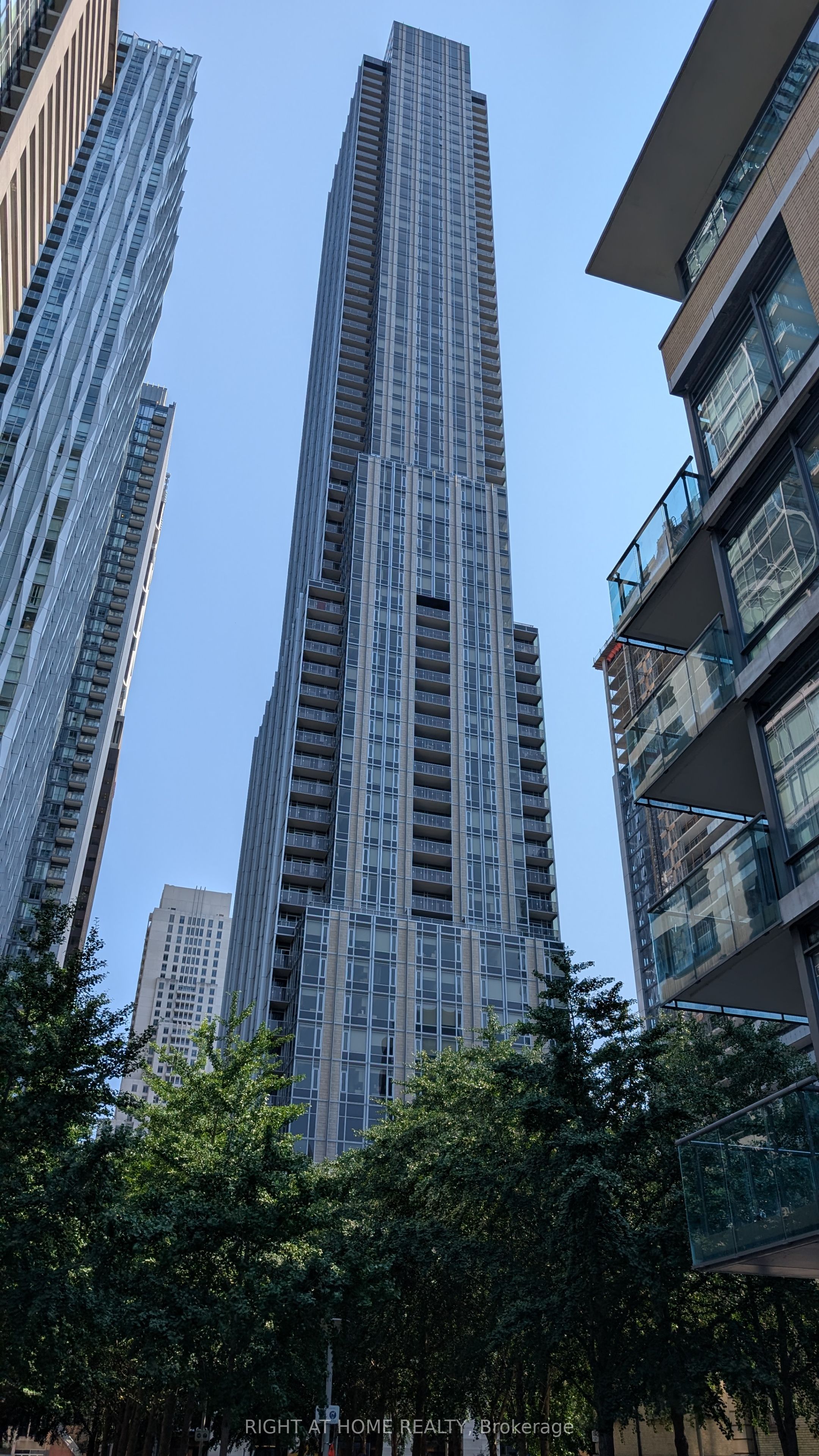11 Yorkville Avenue 1108, Toronto, ON M4W 1L2