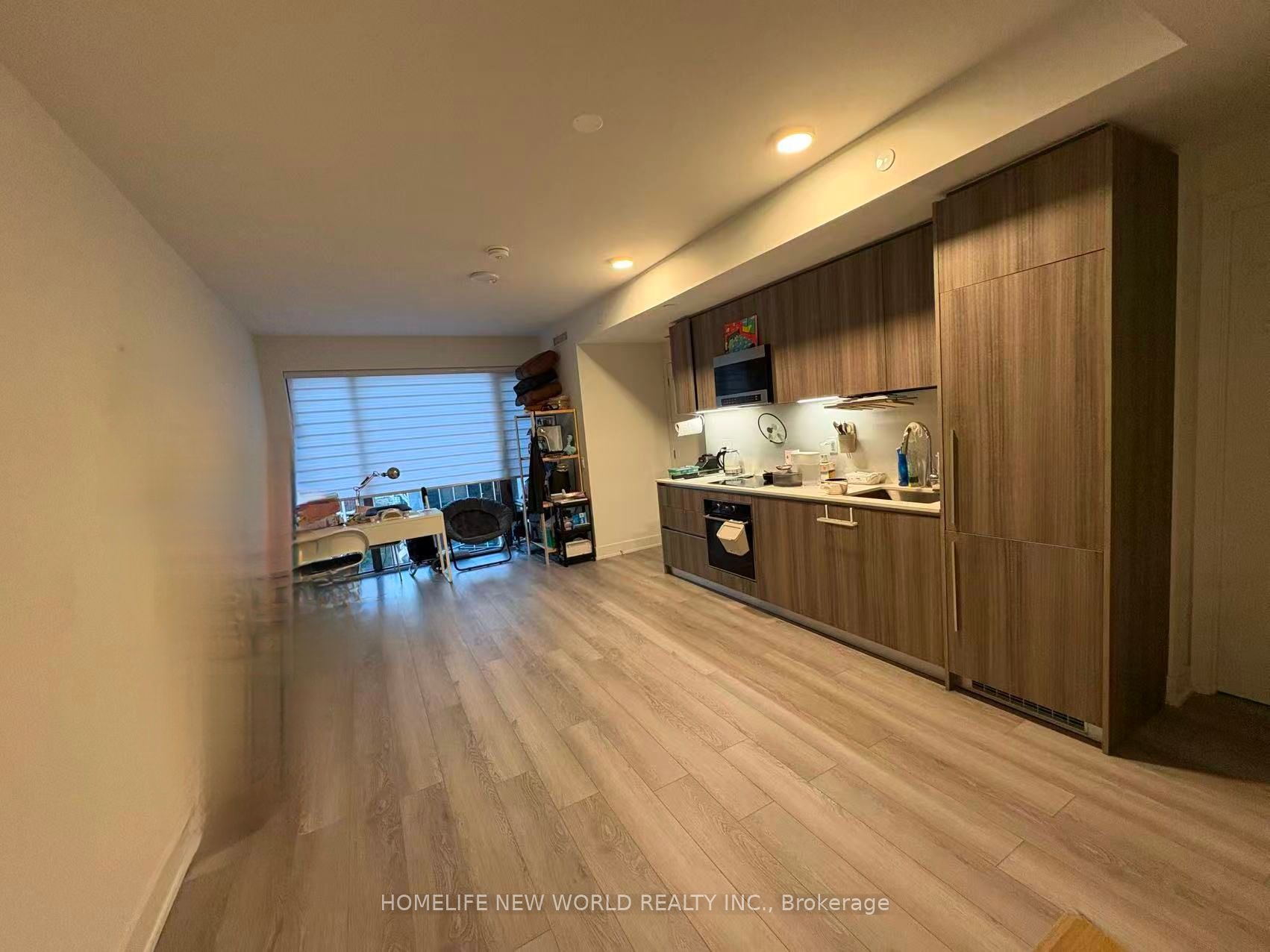 8 Cumberland Street 2406, Toronto, ON M4W 0B6 photo 3