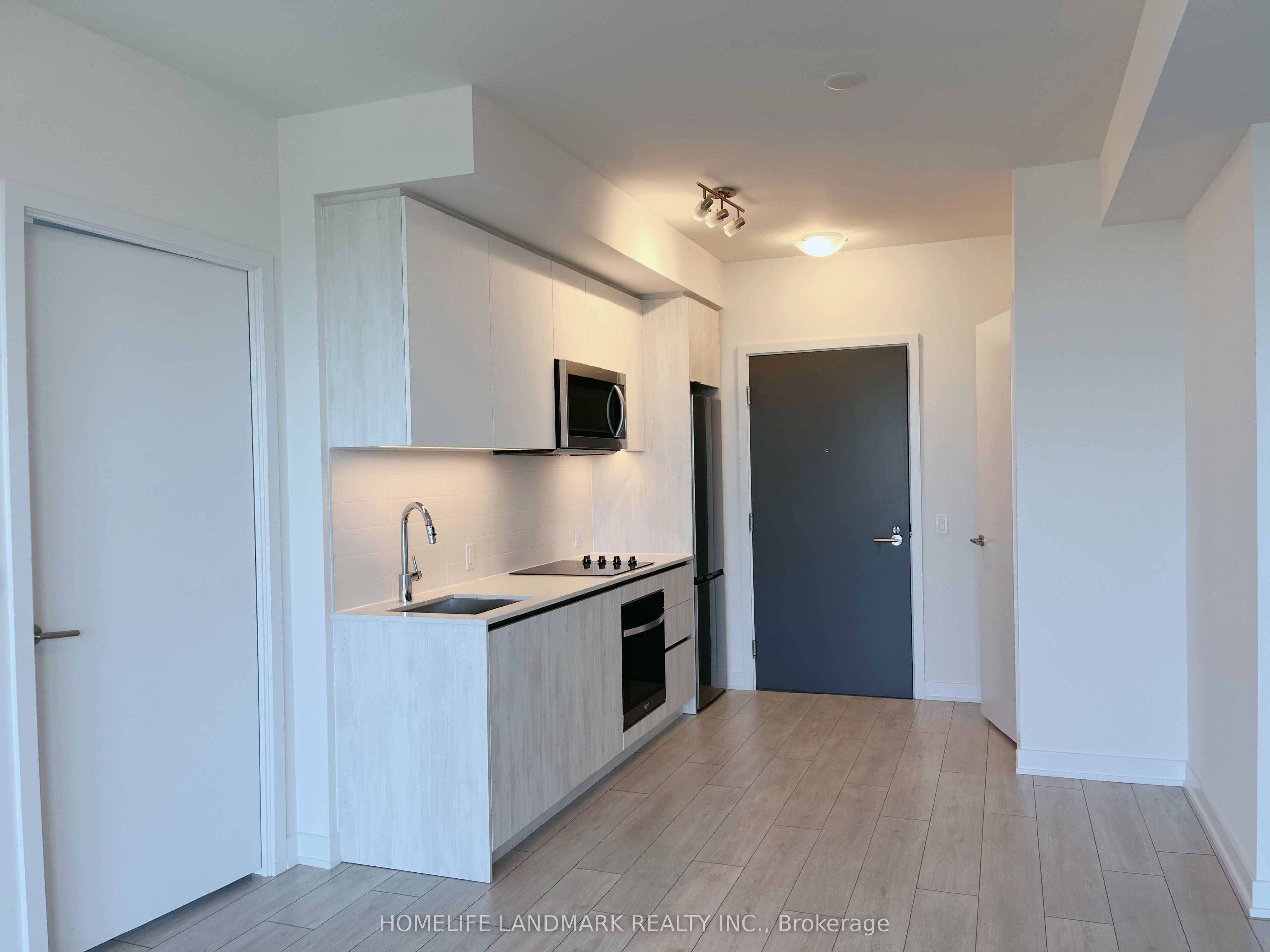 5858 Yonge Street, Toronto, ON M2M 0C6 photo 5