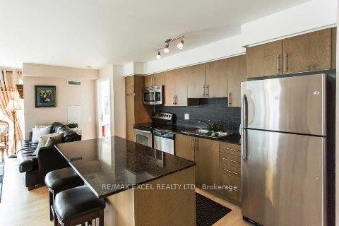 2191 Yonge Street 1805, Toronto, ON M4S 3H8 photo 3