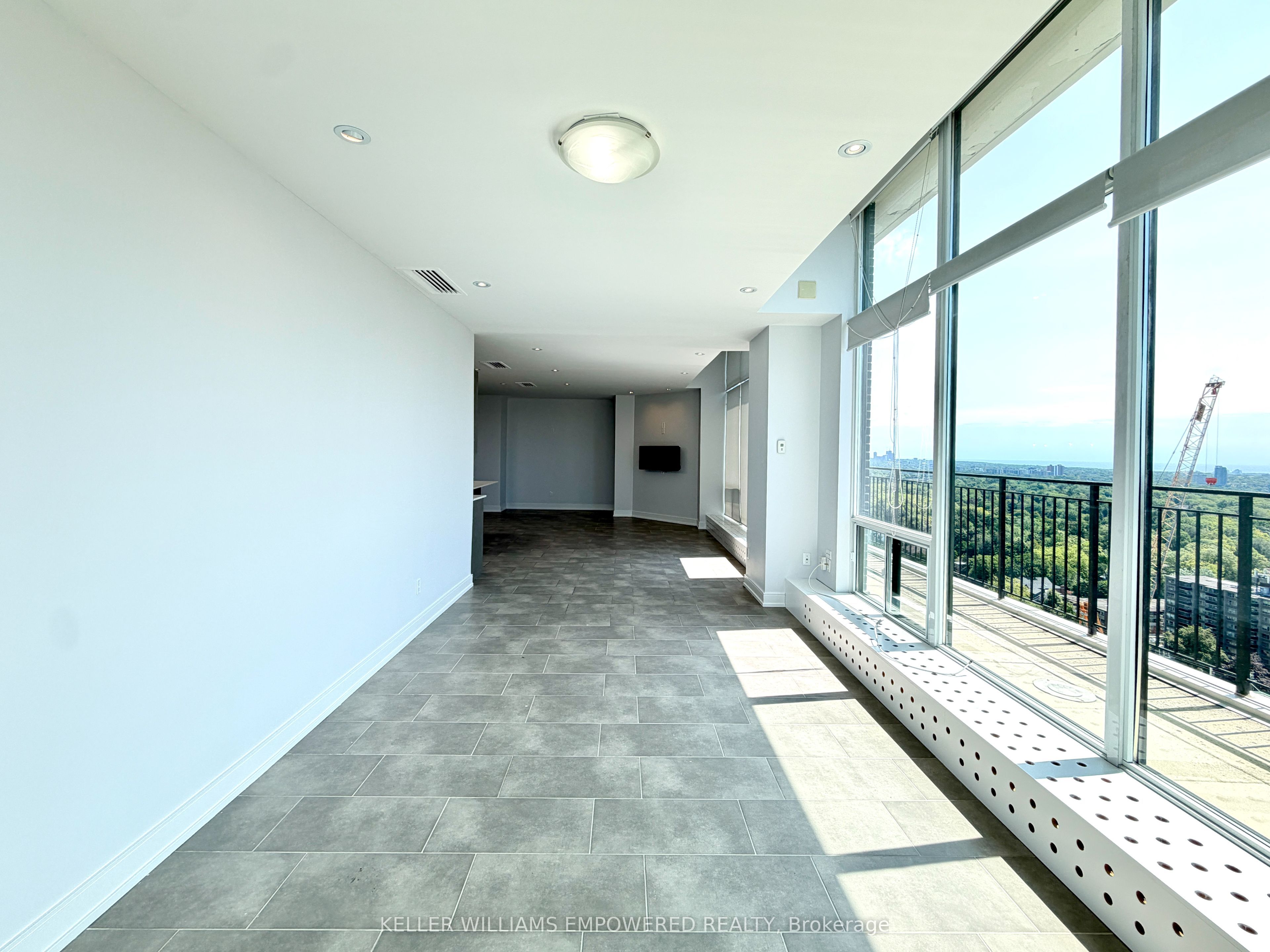225 Davisville Avenue PH2, Toronto, ON M4S 1G9 photo 5