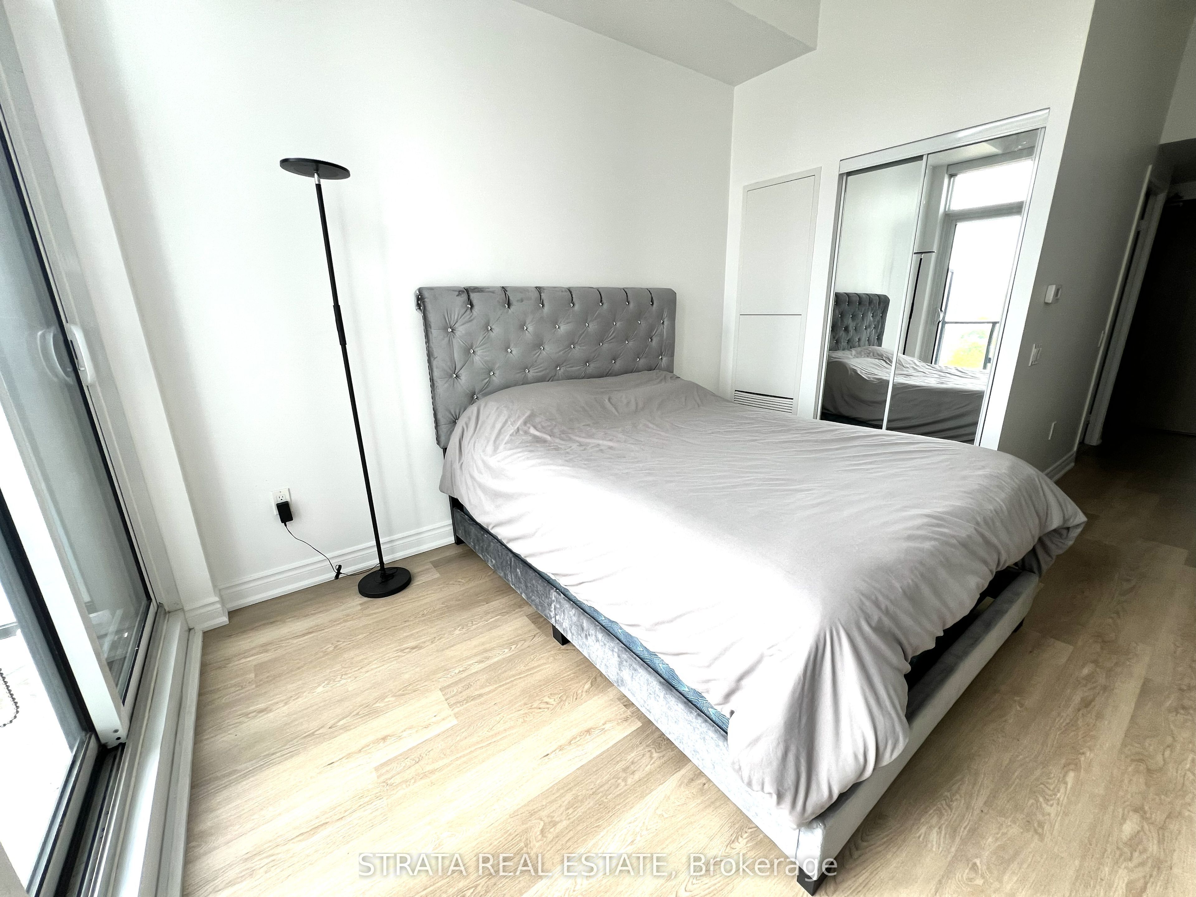 251 Jarvis Street 1901, Toronto, ON M5B 0C3 photo 4
