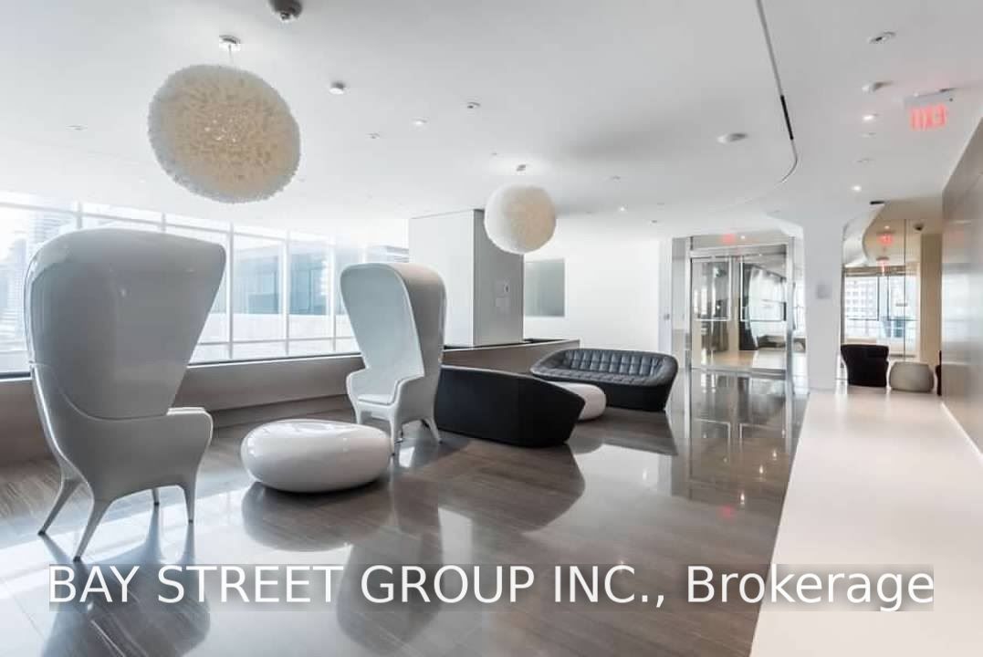 1 Bloor Street E 505, Toronto, ON M4W 0A8 photo 4