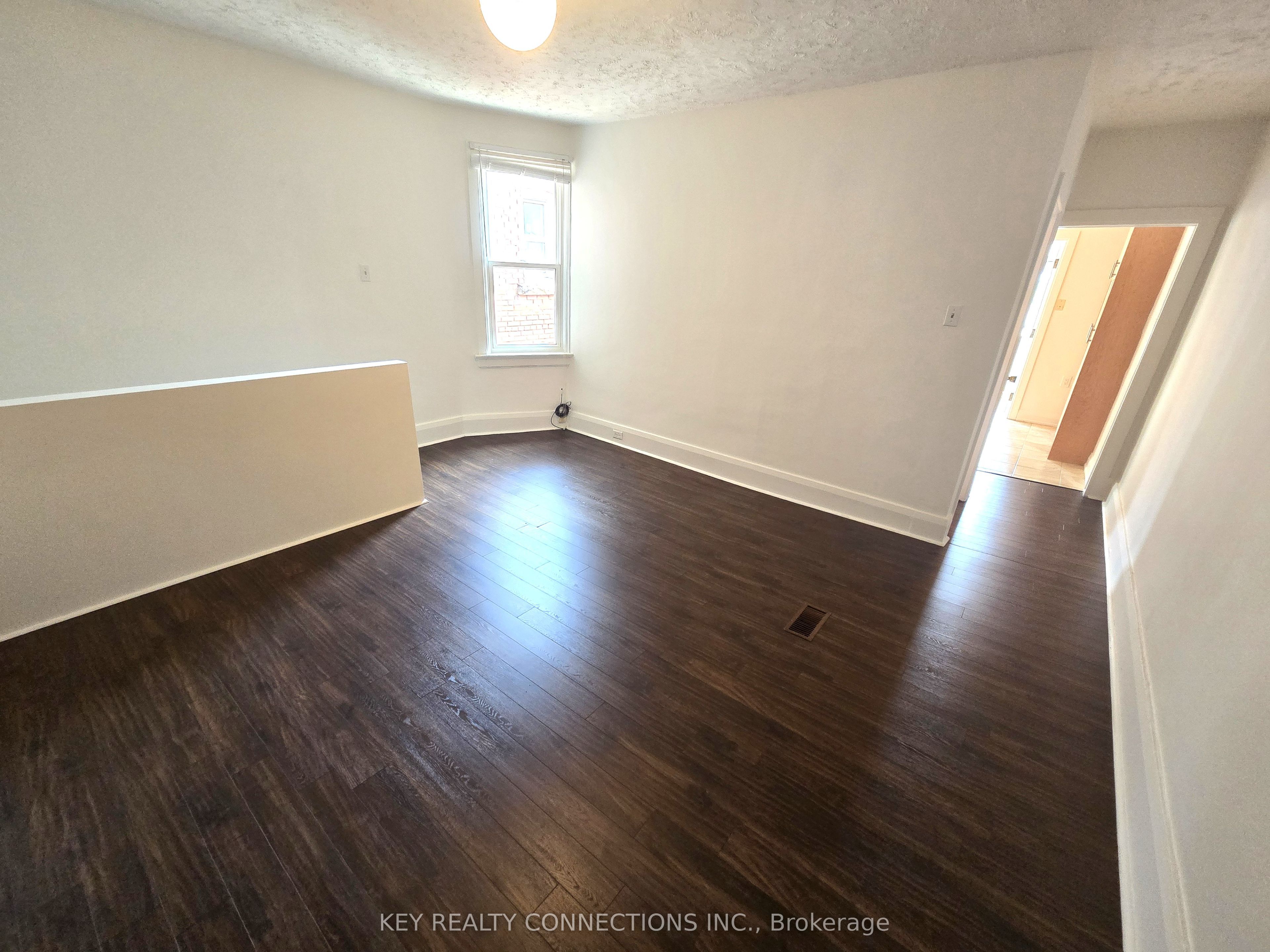 849 Bloor Street W, Toronto, ON M6G 1M3 photo 5