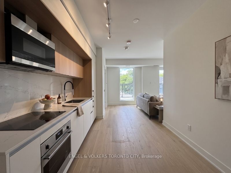 322 Dupont Street 207, Toronto, ON M5A 0E3 photo 4