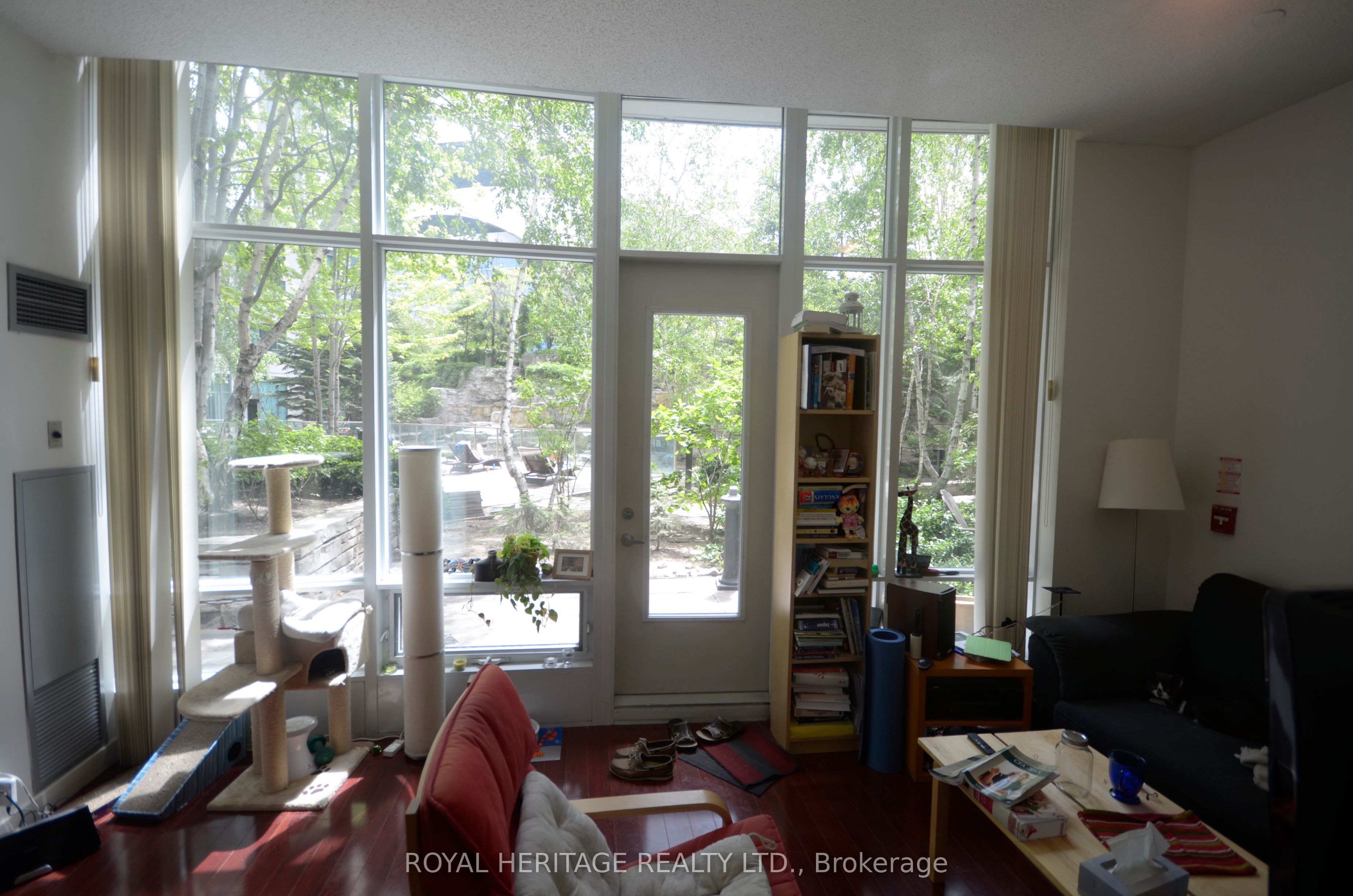 373 Front Street W 102, Toronto, ON M5V 3R7 photo 4