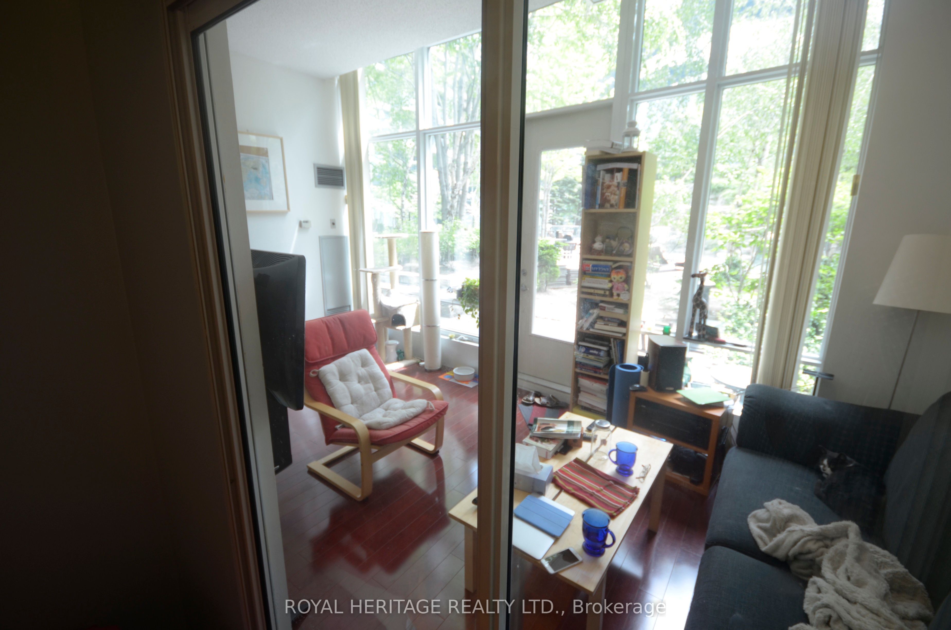 373 Front Street W 102, Toronto, ON M5V 3R7 photo 5