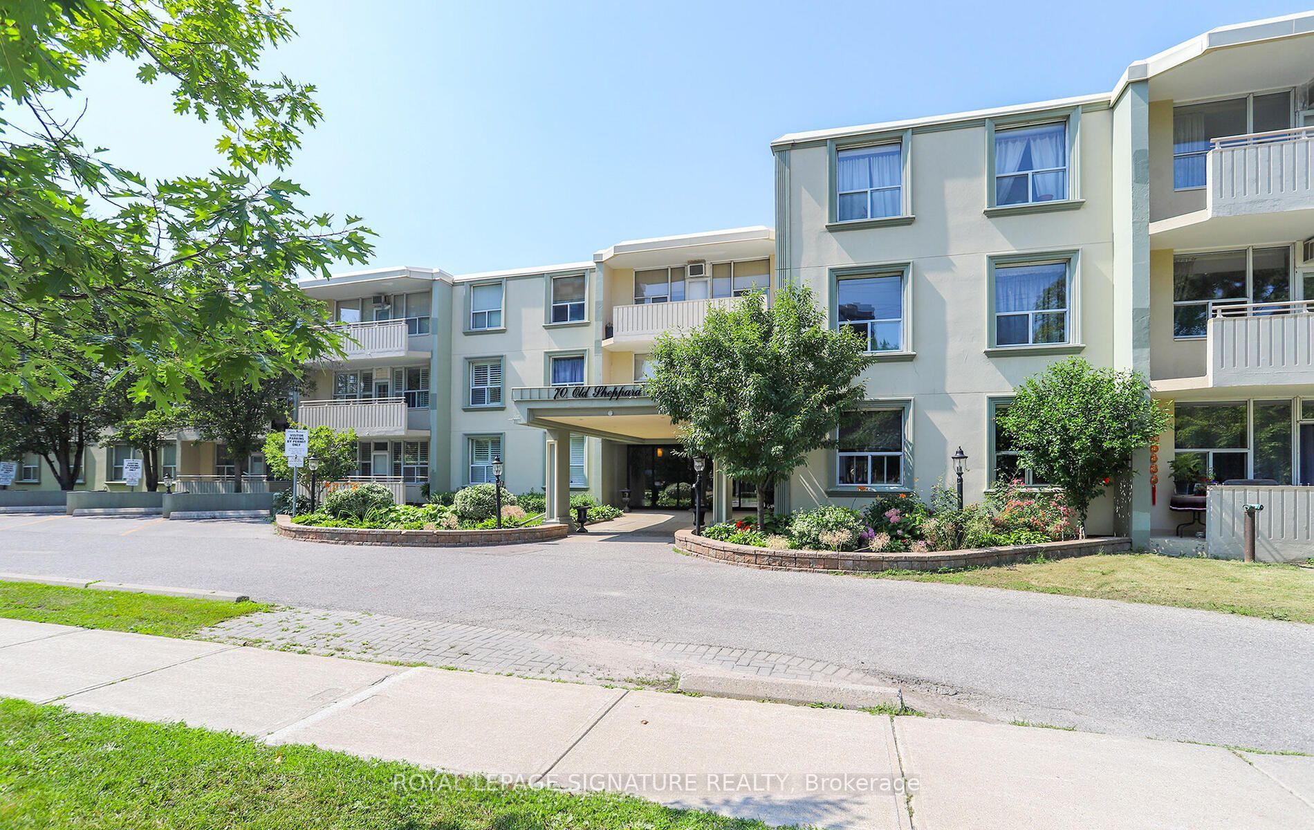 70 Old Sheppard Avenue 112, Toronto, ON M2J 3L6 photo 2