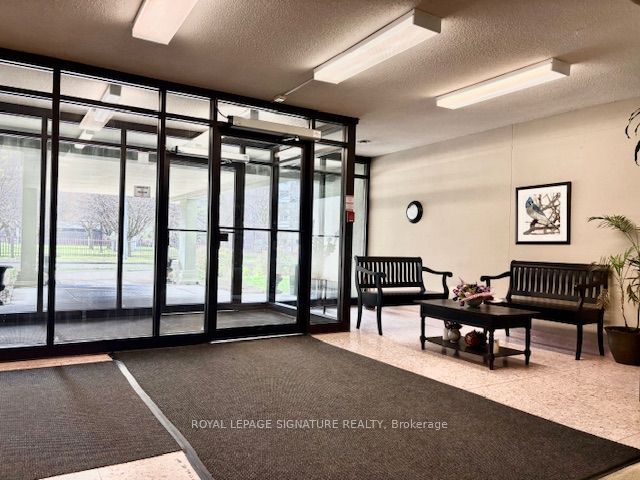 70 Old Sheppard Avenue 112, Toronto, ON M2J 3L6 photo 5