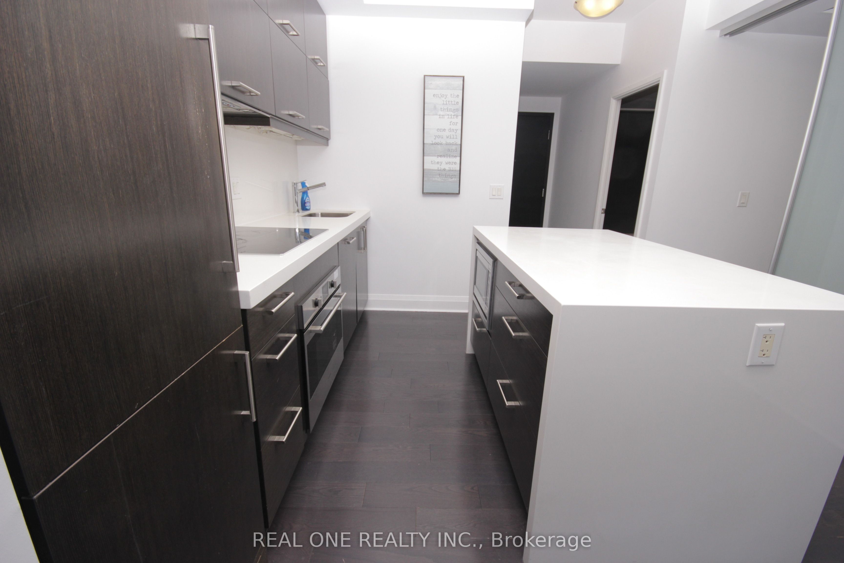 65 St Mary Street 1003, Toronto, ON M5S 0A6 photo 4