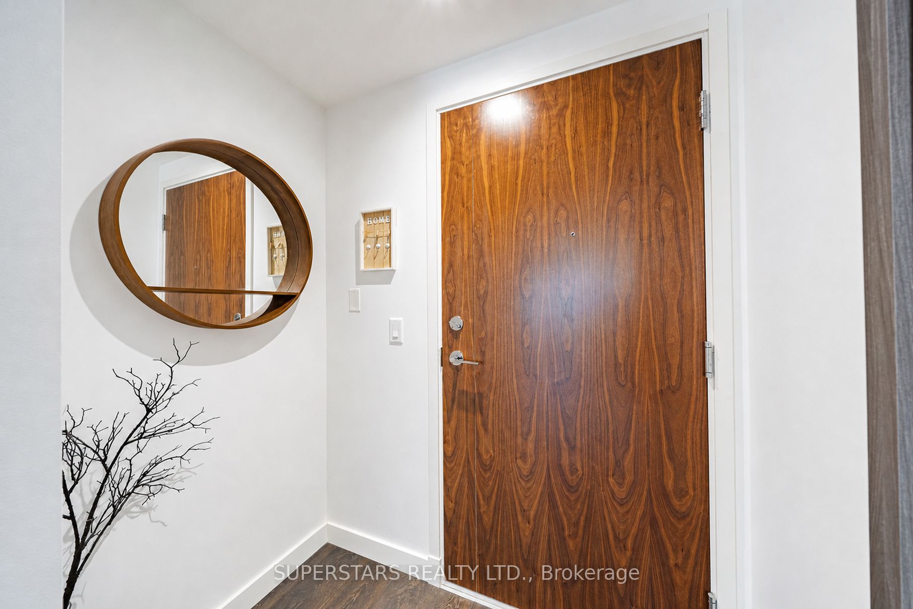 27 McMahon Drive N 810, Toronto, ON M2K 0J2 photo 2