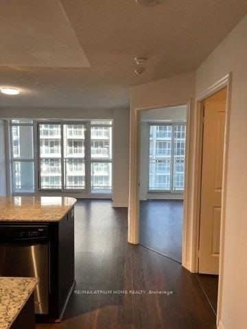 35 Bastion Street 1702, Toronto, ON M5V 0C2 photo 3