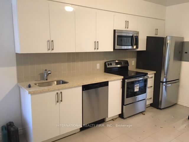 161 Montrose Avenue Unit 2, Toronto, ON M6J 2T6