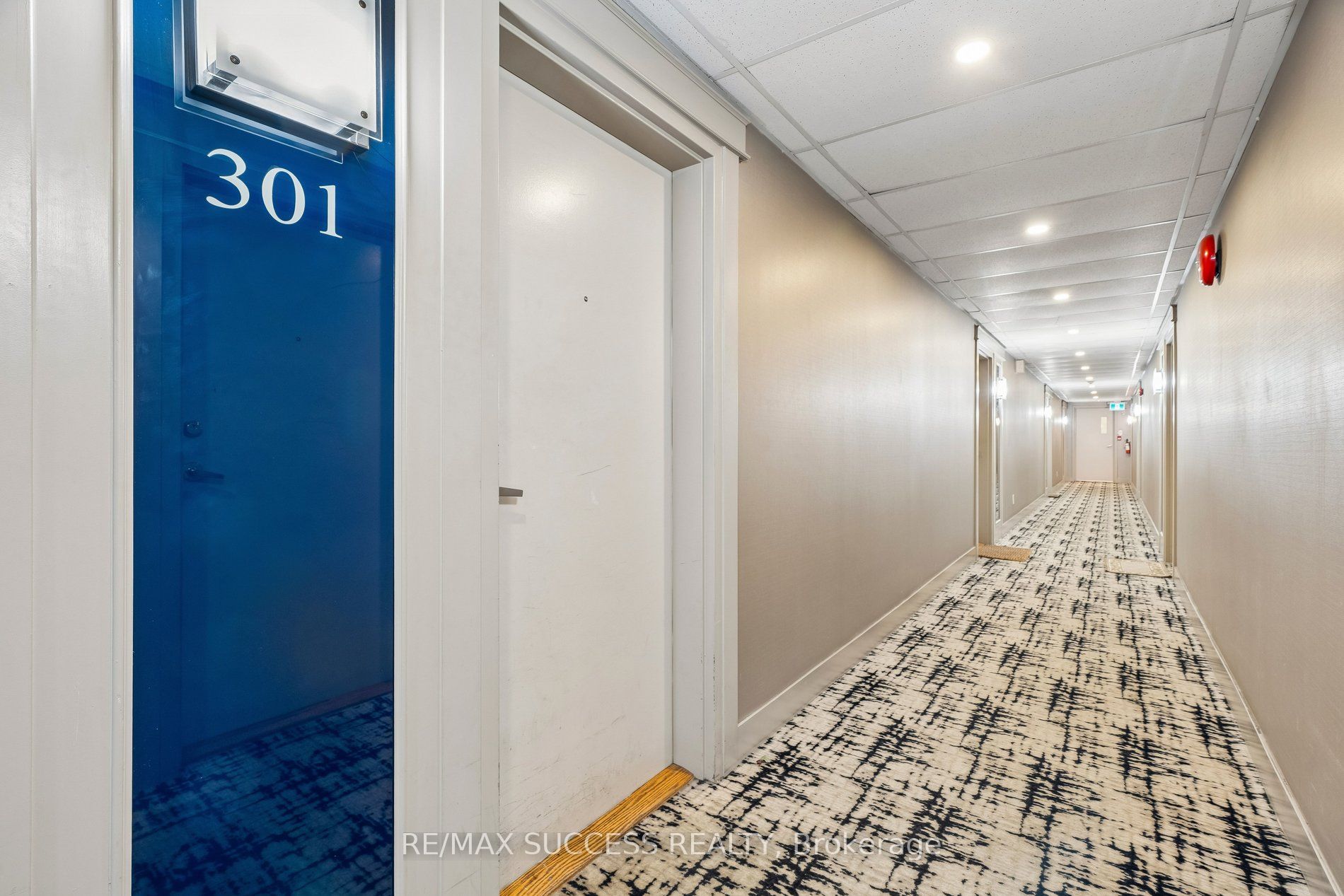 1000 Sheppard Avenue W 301, Toronto, ON M3H 2T6 photo 5