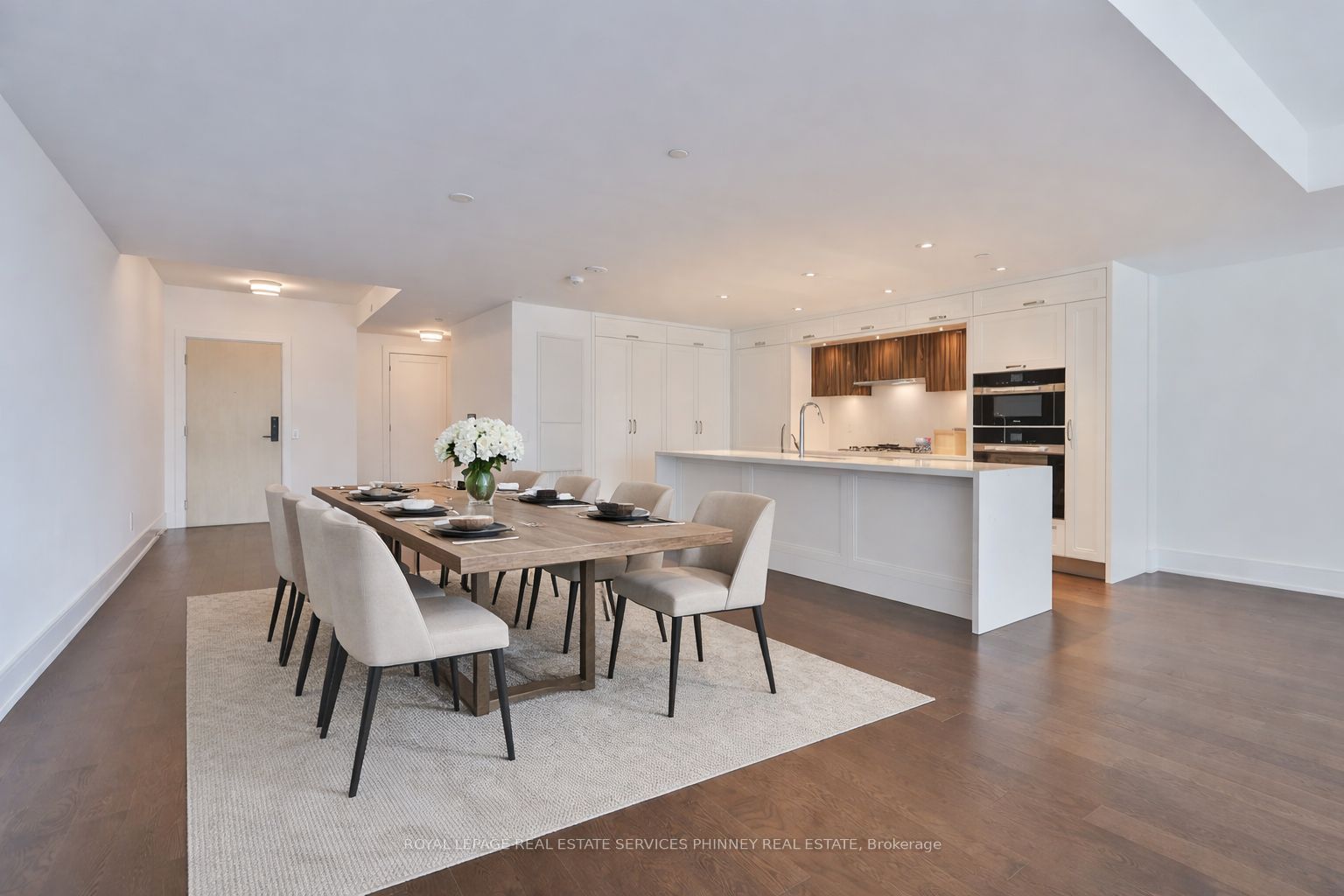 155 Merchants' Wharf 214, Toronto, ON M5A 0Y4