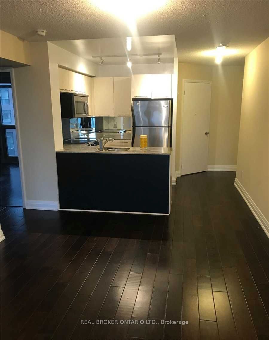 21 Carlton Street 1310, Toronto, ON M5B 1L3 photo 3