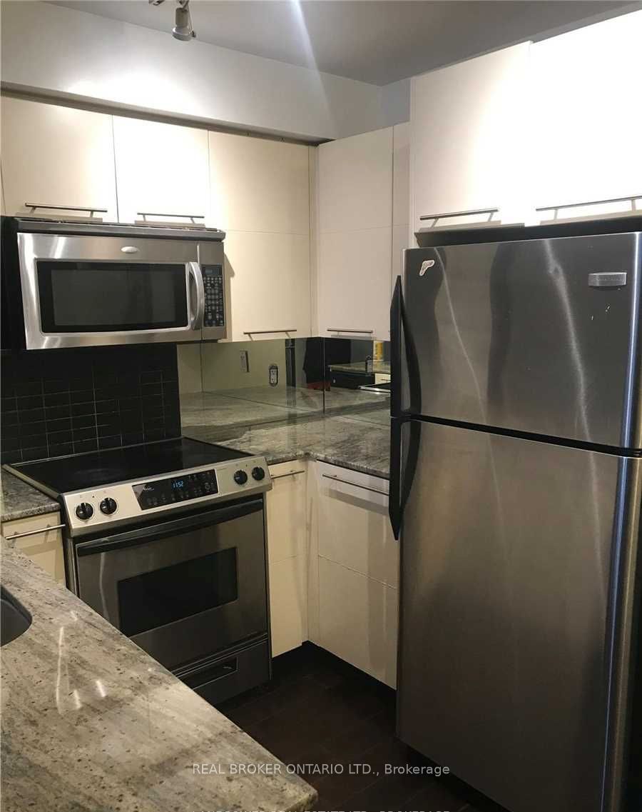 21 Carlton Street 1310, Toronto, ON M5B 1L3 photo 4