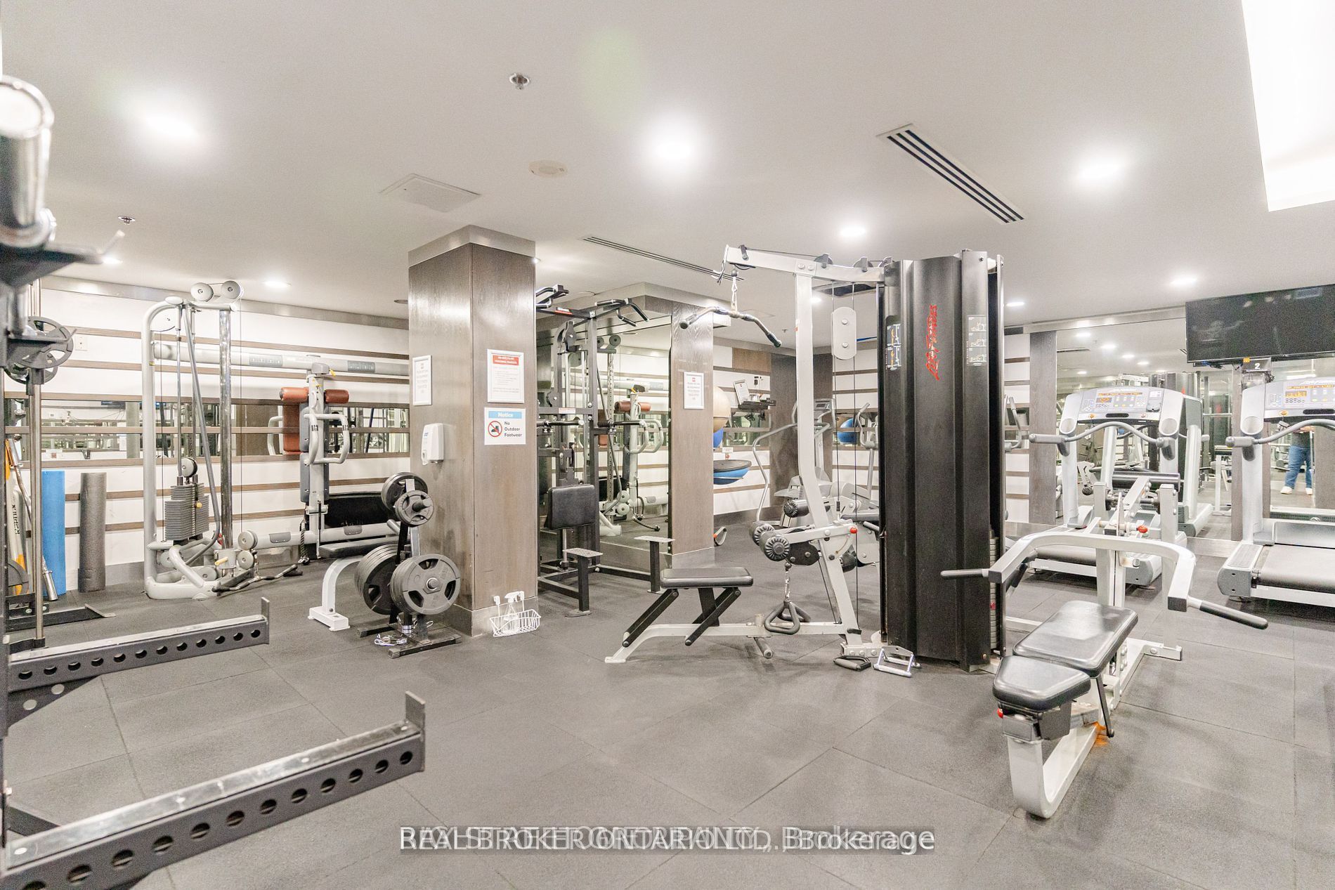 21 Carlton Street 1310, Toronto, ON M5B 1L3 photo 5