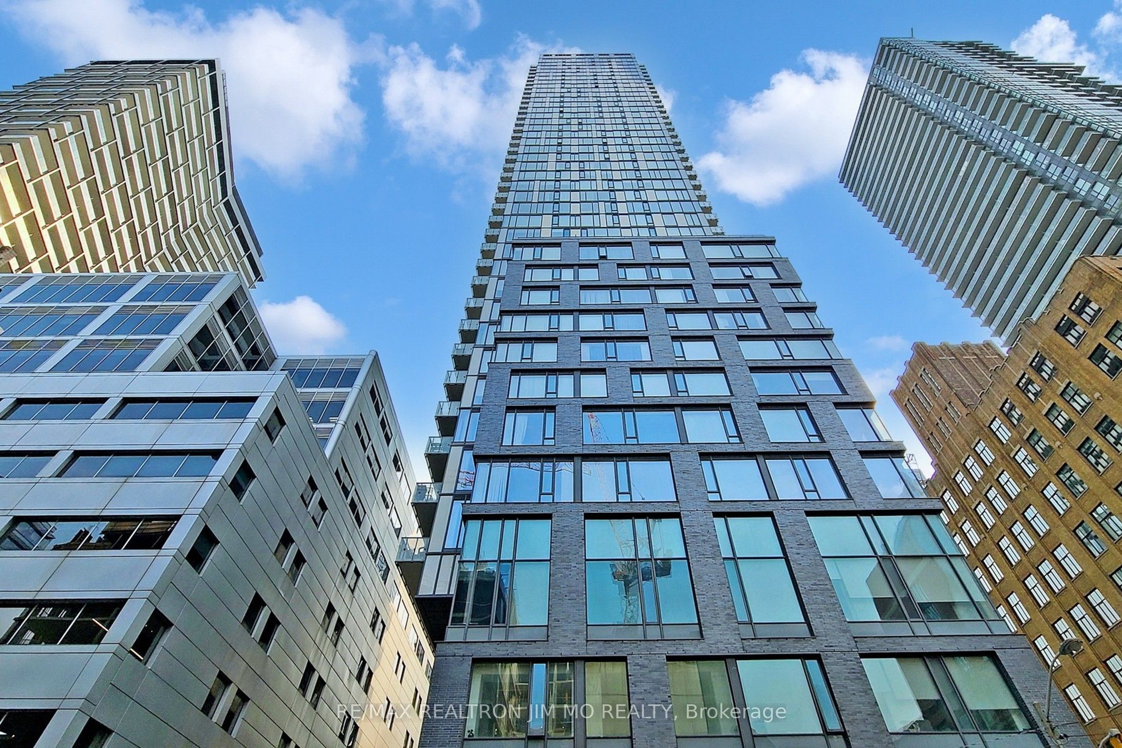101 Peter Street 3512, Toronto, ON M5V 2G9 photo 3