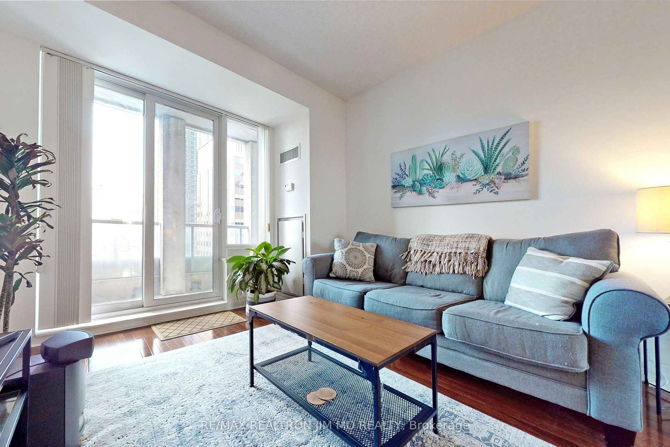 35 Balmuto Street 1602, Toronto, ON M4Y 0A3 photo 2