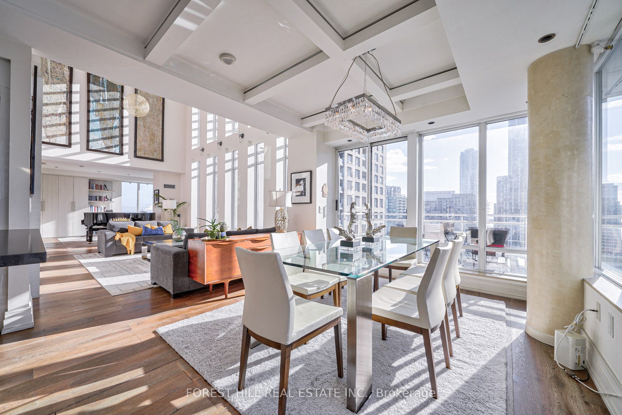 8 Colborne Street PH2701, Toronto, ON M5E 1A1 photo 4