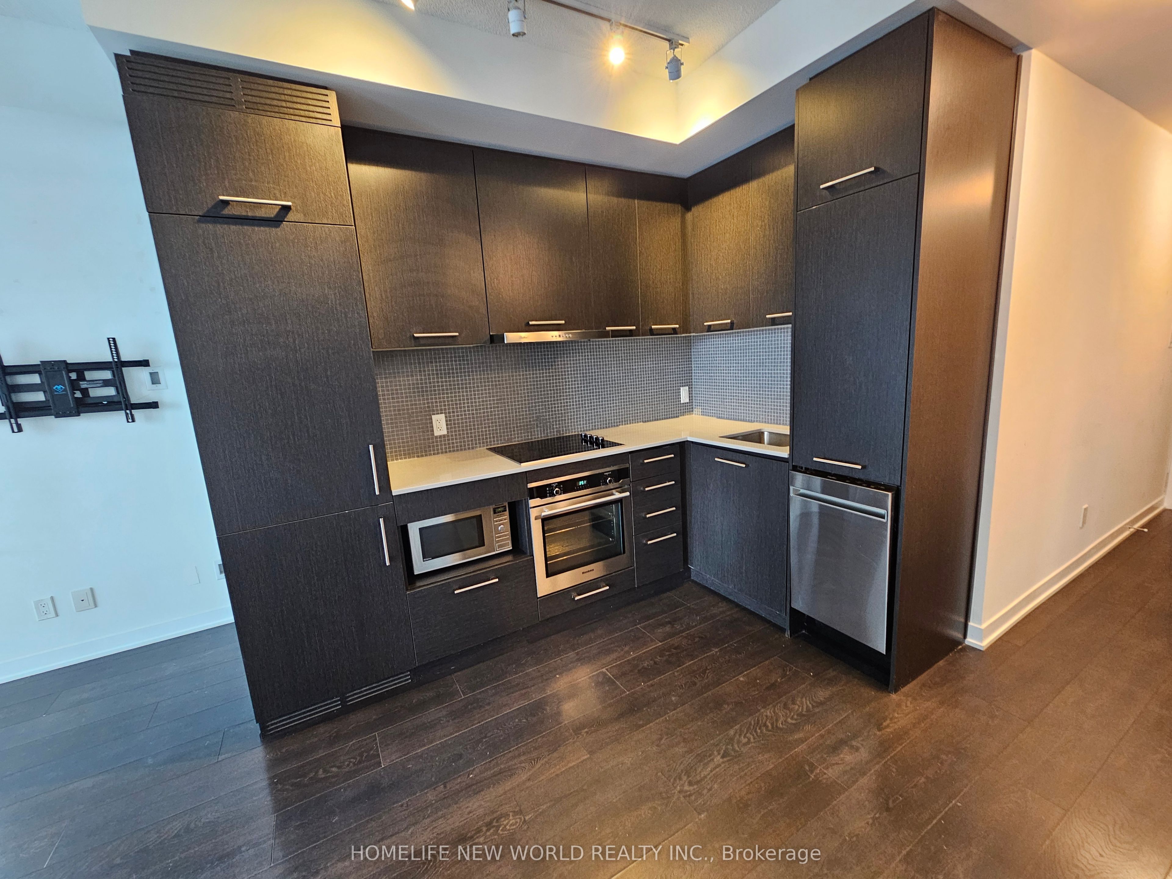 87 Peter Street 4012, Toronto, ON M5V 0P1 photo 3