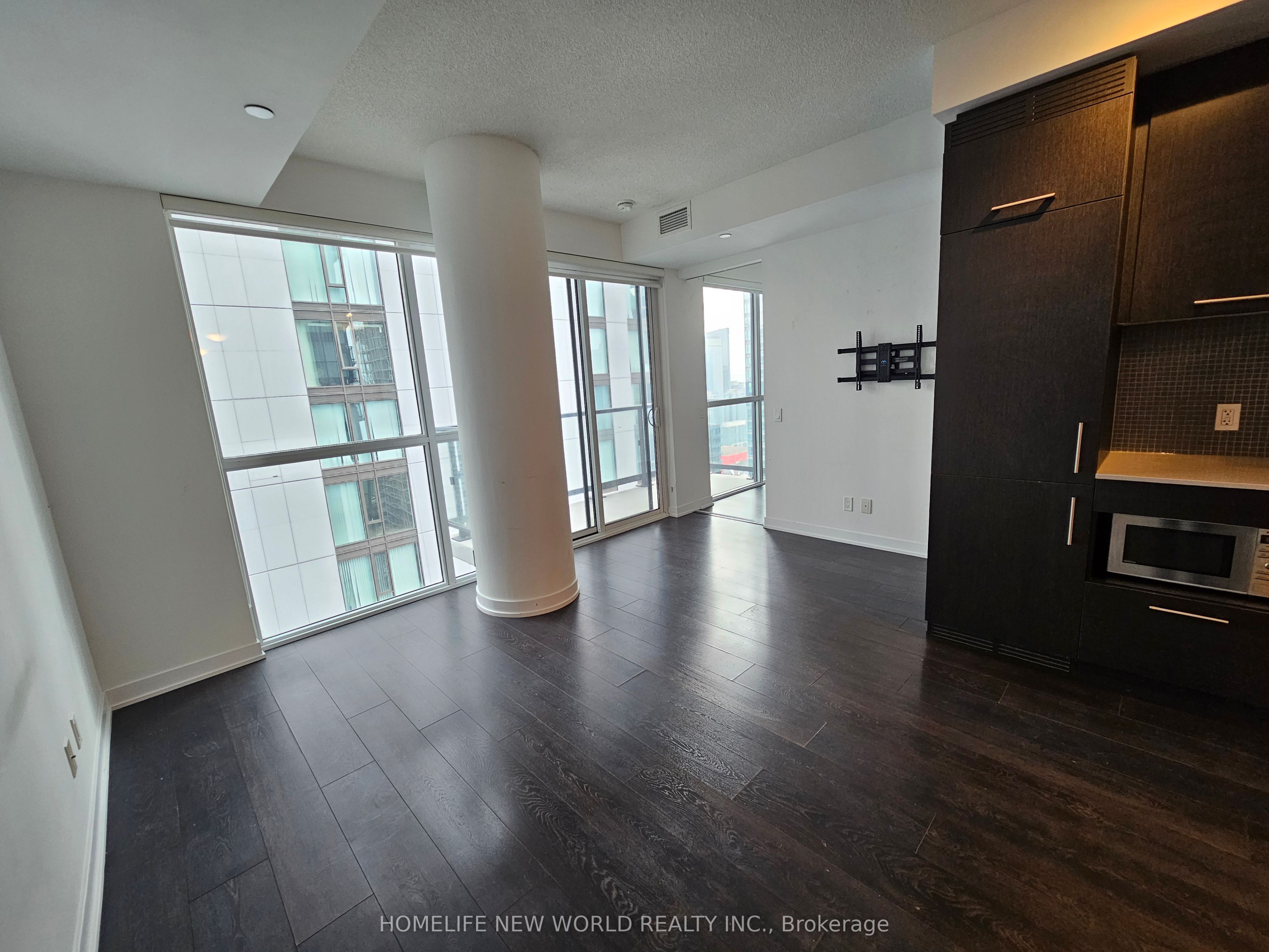 87 Peter Street 4012, Toronto, ON M5V 0P1 photo 5