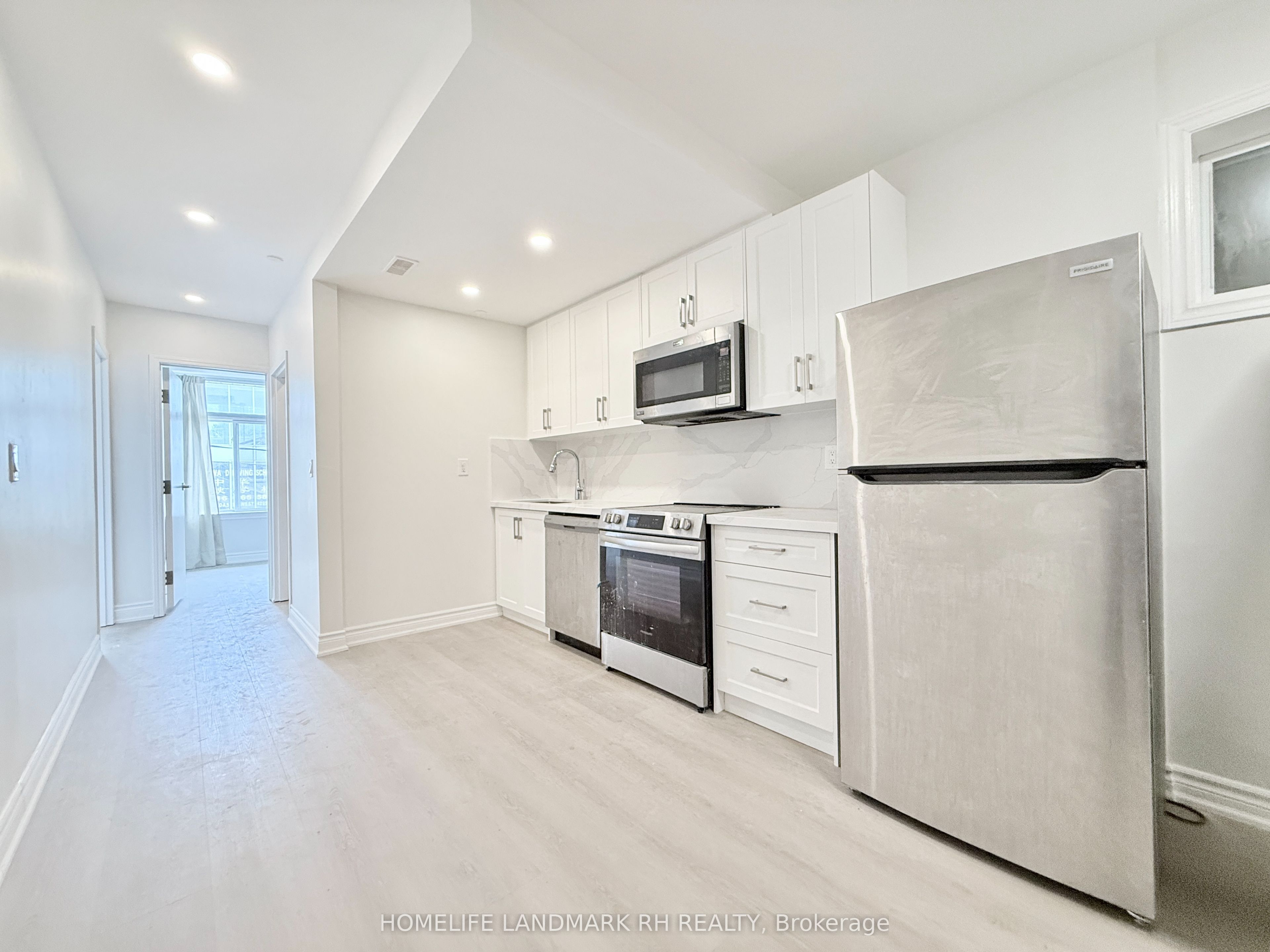 414 Dundas Street W 201, Toronto, ON M5T 1G7 photo 3
