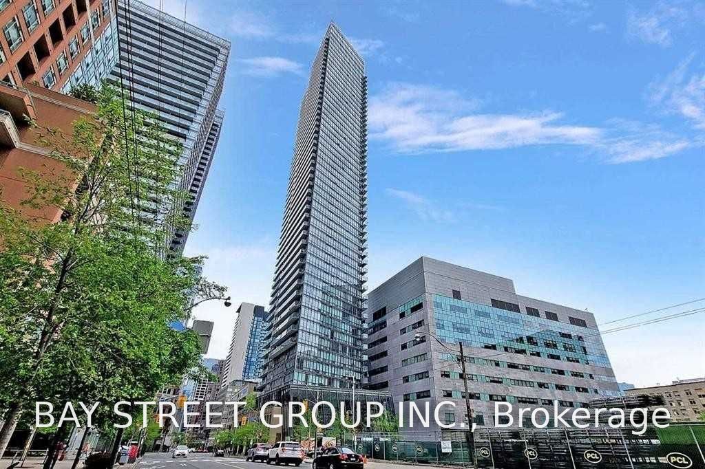 832 Bay Street 214, Toronto, ON M5S 1Z6