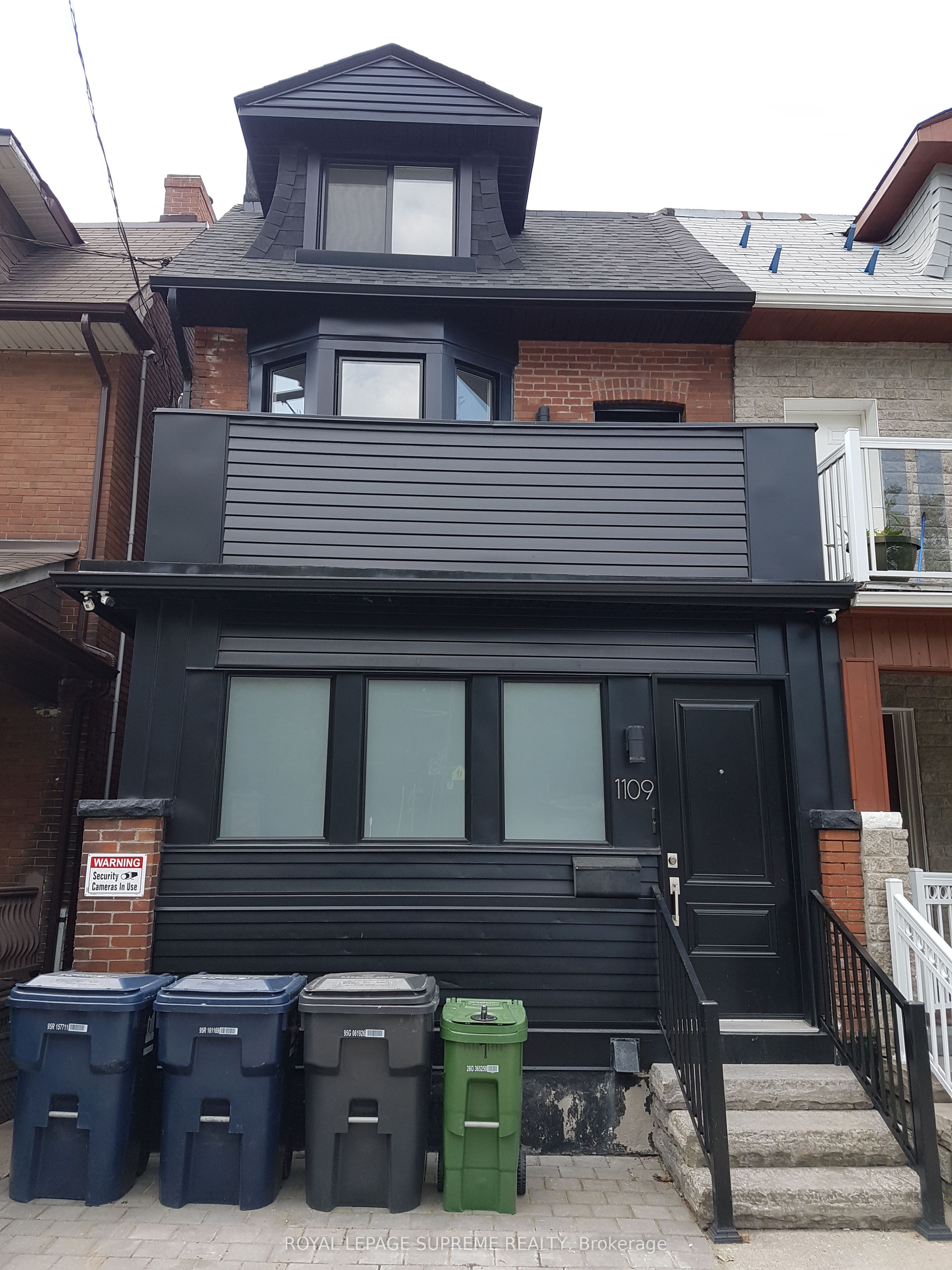 1109 Davenport Road One, Toronto, ON M6G 2C3