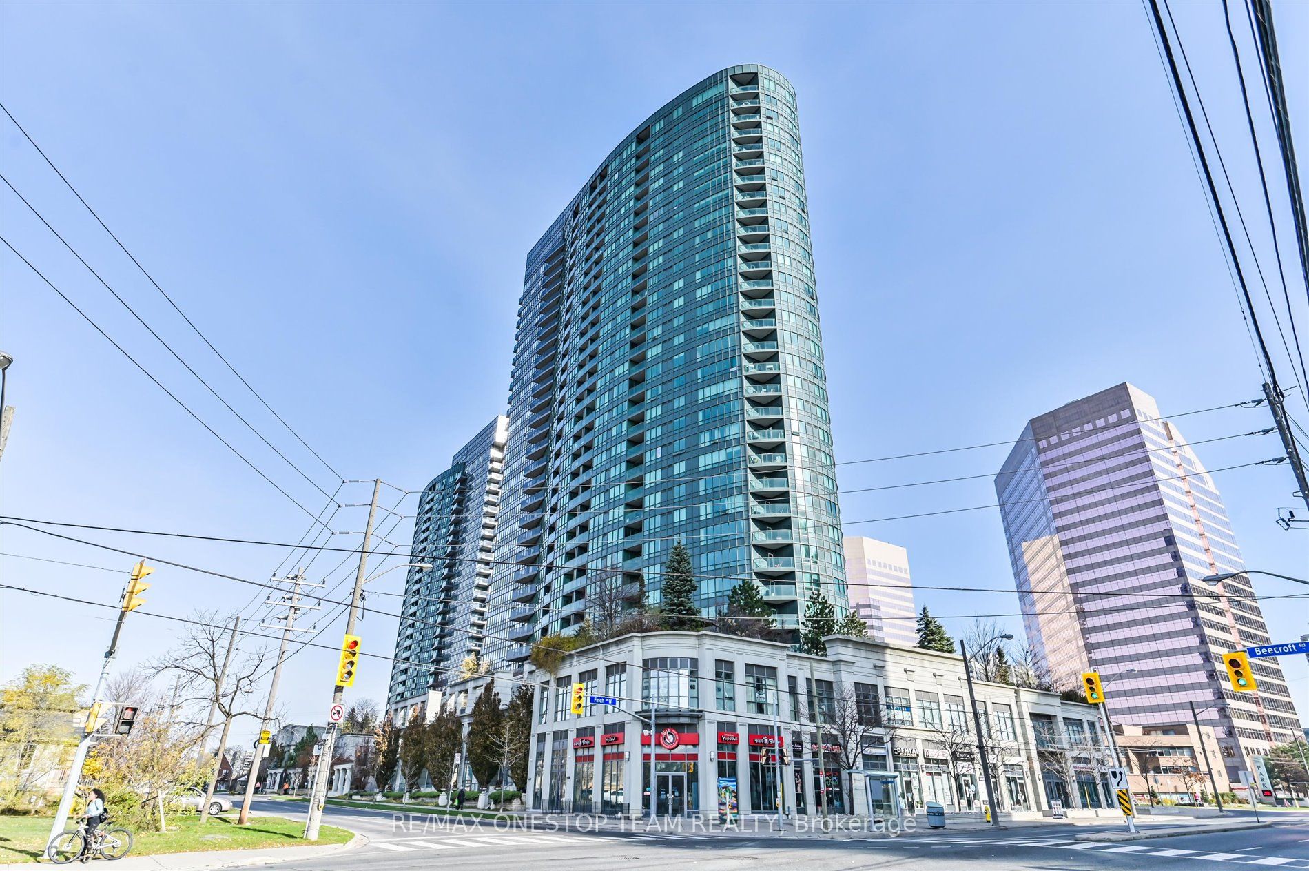 15 Greenview Avenue 2514, Toronto, ON M2M 4M7