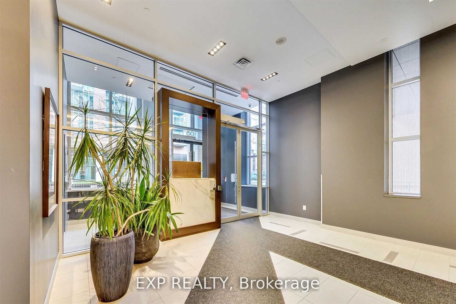 105 George Street 705, Toronto, ON M5A 0L4 photo 3