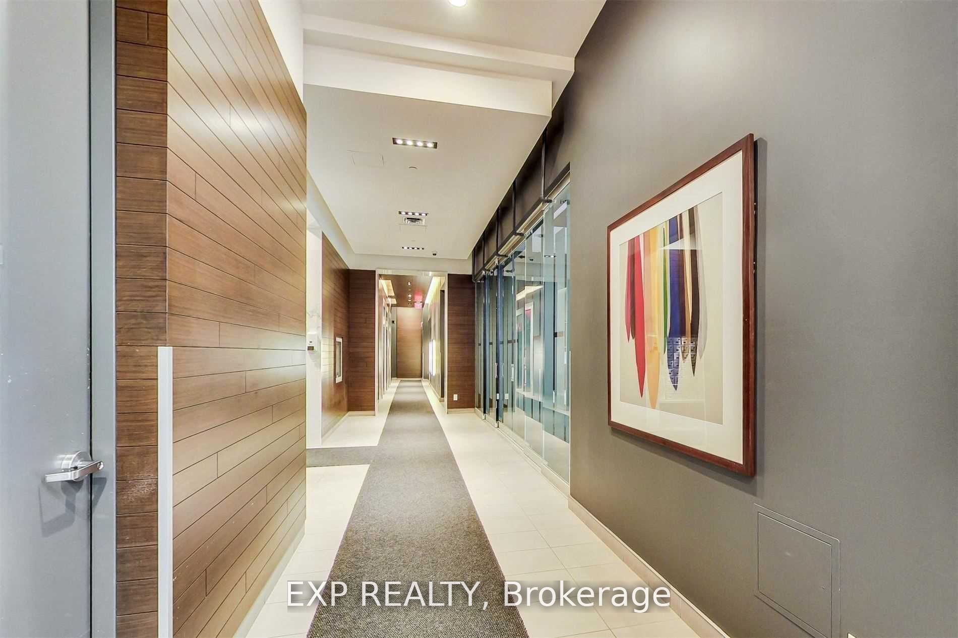 105 George Street 705, Toronto, ON M5A 0L4 photo 5