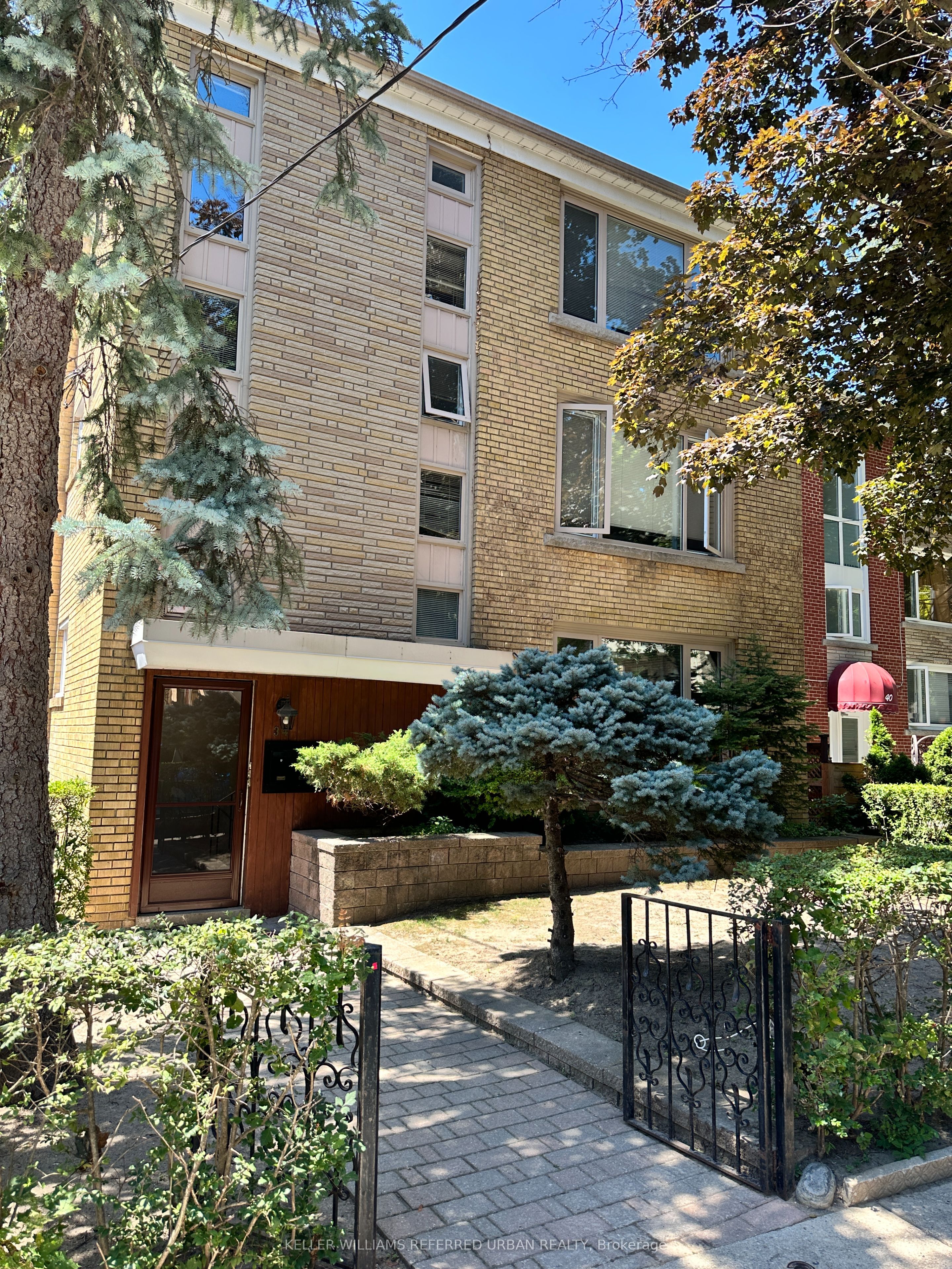34 Rosewell Avenue 1, Toronto, ON M4R 2A1