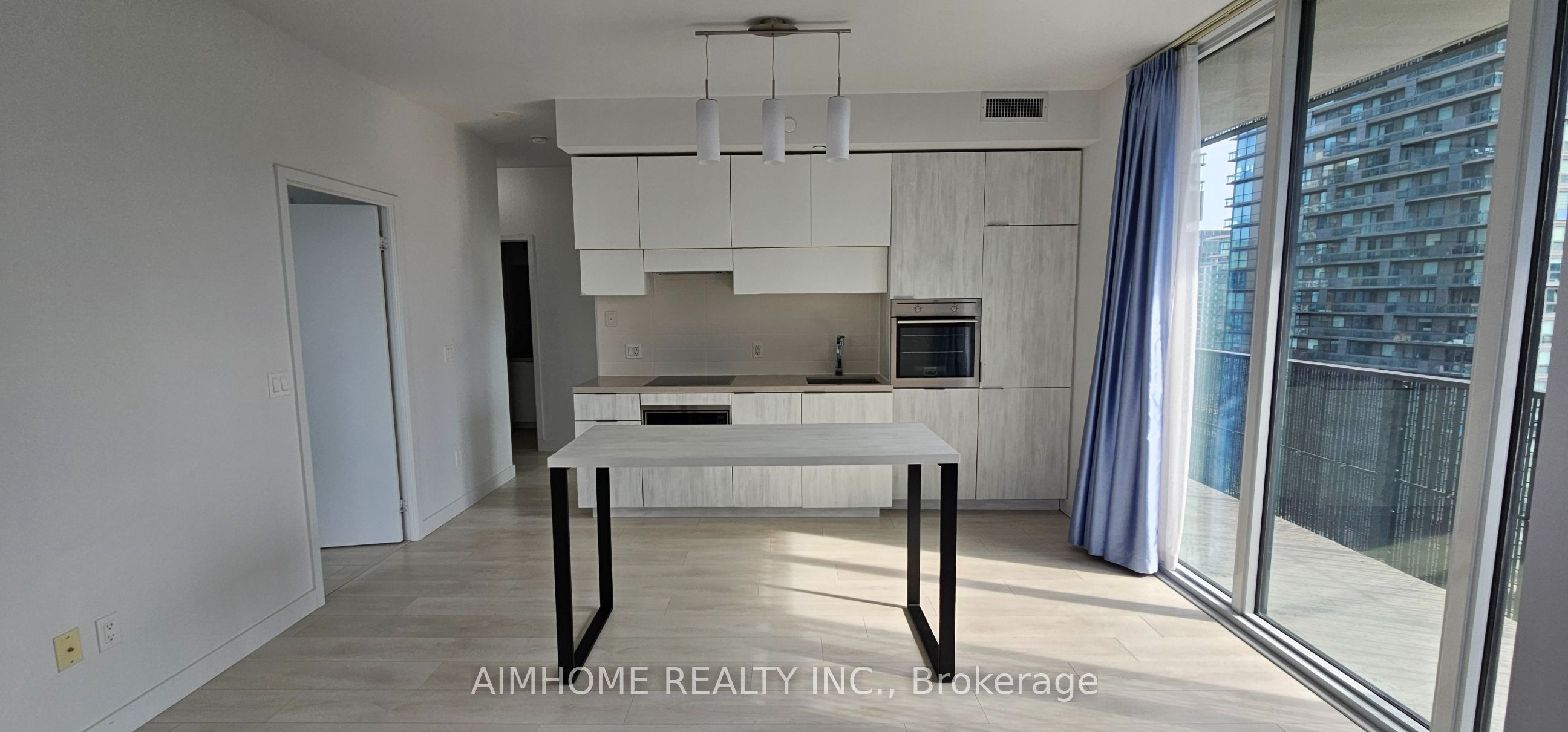 8 Eglinton Avenue E 1711, Toronto, ON M4P 0C1 photo 5