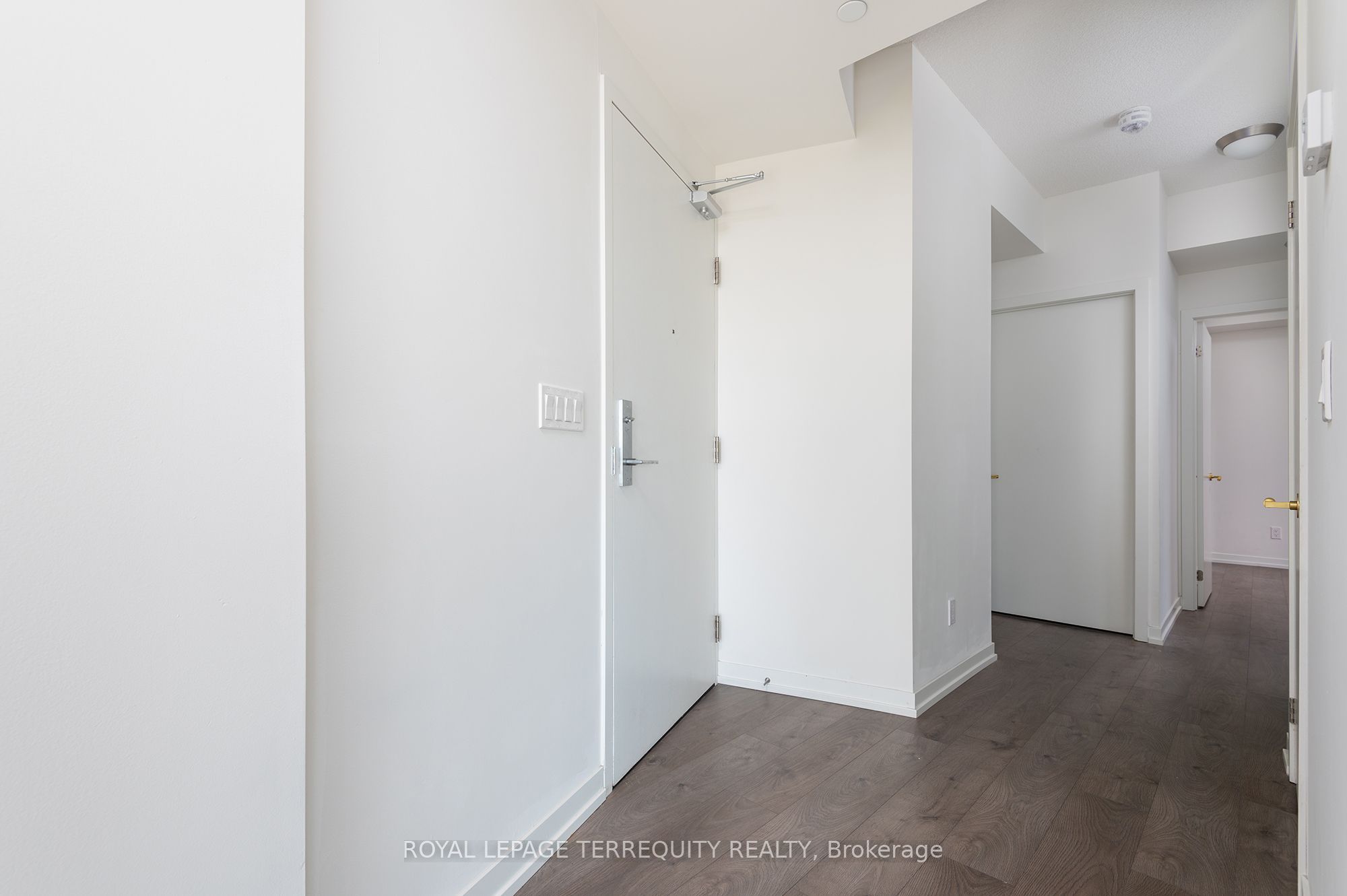 49 East Liberty Street 1802, Toronto, ON M6K 0B2 photo 3