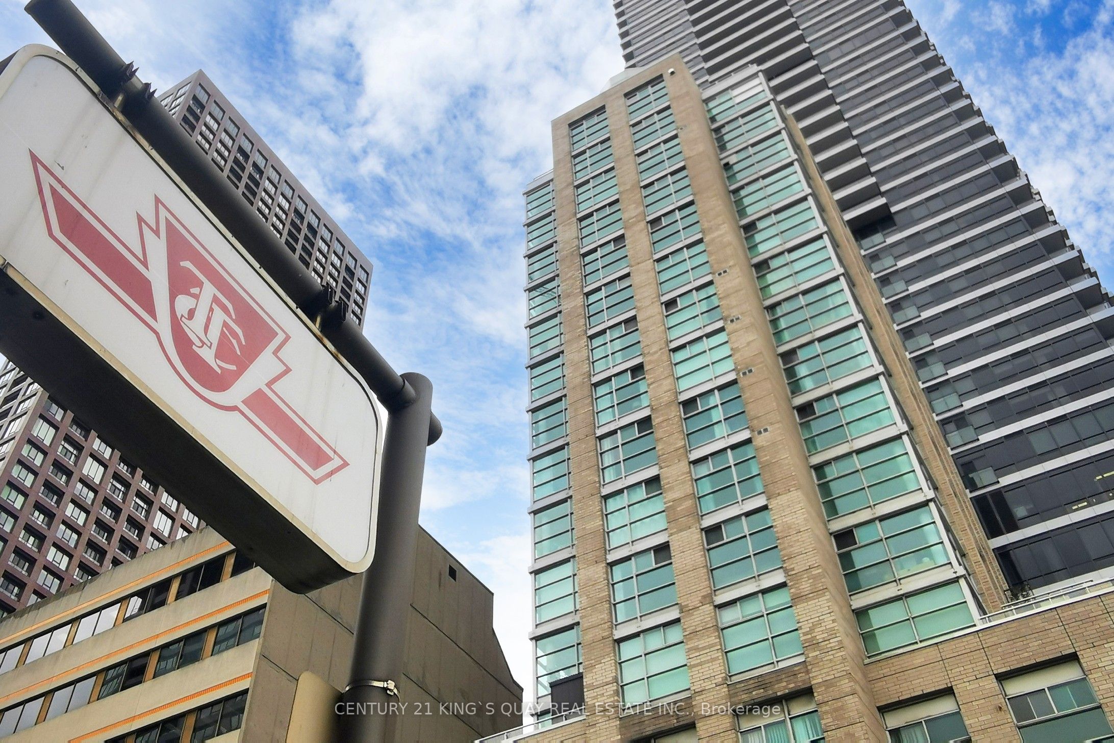 395 Bloor Street E 4710, Toronto, ON M4W 0B4 photo 4