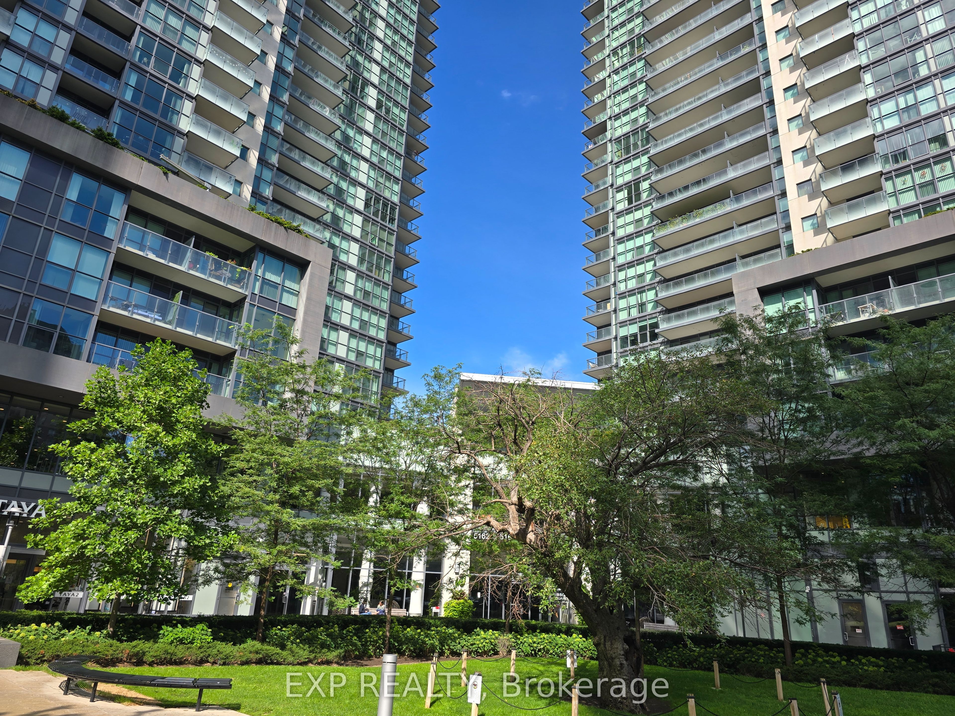 5168 Yonge Street 3715, Toronto, ON M2N 0G1